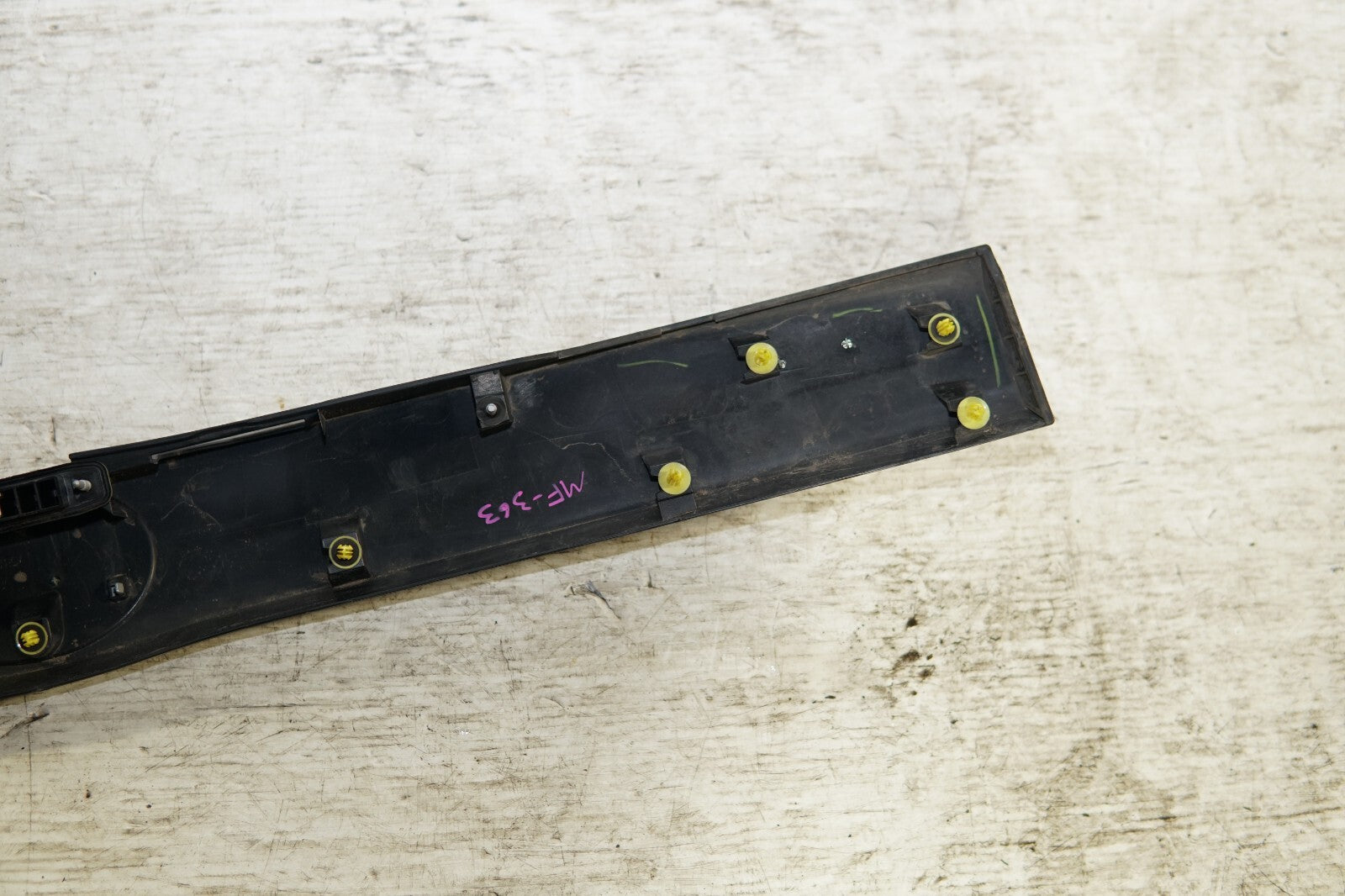 JDM Toyota Prius Rear CENTER GARNISH ZVW30 2010-2011-2012-2013-2014-2015 MF-363