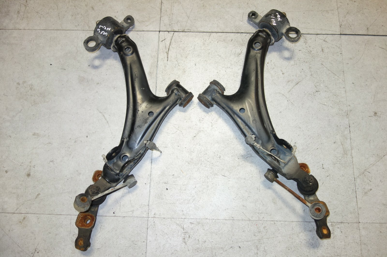 JDM Lexus LS430 Toyota Celsior Front Lower Control Arms OEM 2001-2006 Genuine