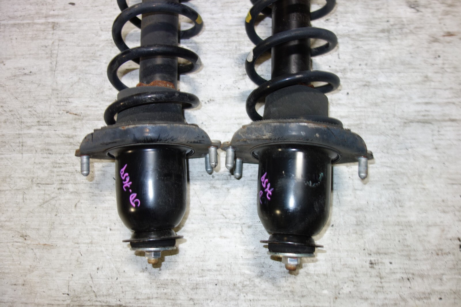 JDM 2000-2005 TOYOTA CELICA REAR SHOCKS STRUTS COIL SPRING LEFT & RIGHT