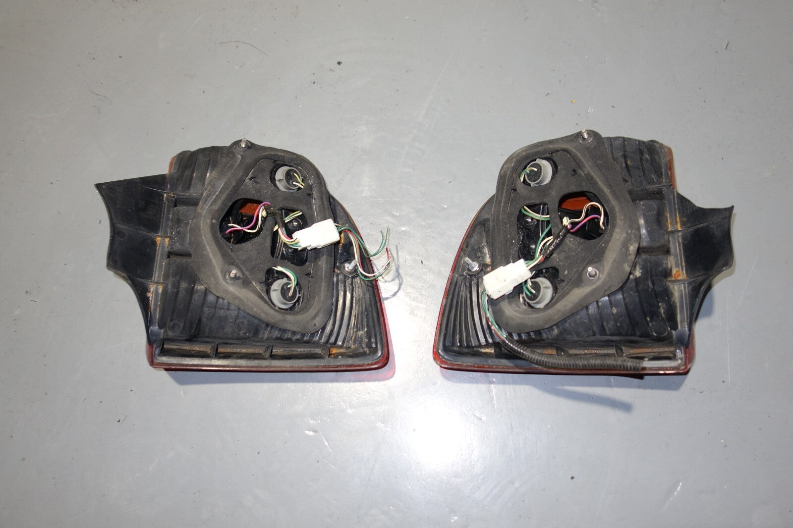 JDM 2000-2005 TOYOTA CELICA OEM TAIL LIGHTS LEFT & RIGHT TAIL LAMPS 2000-2005