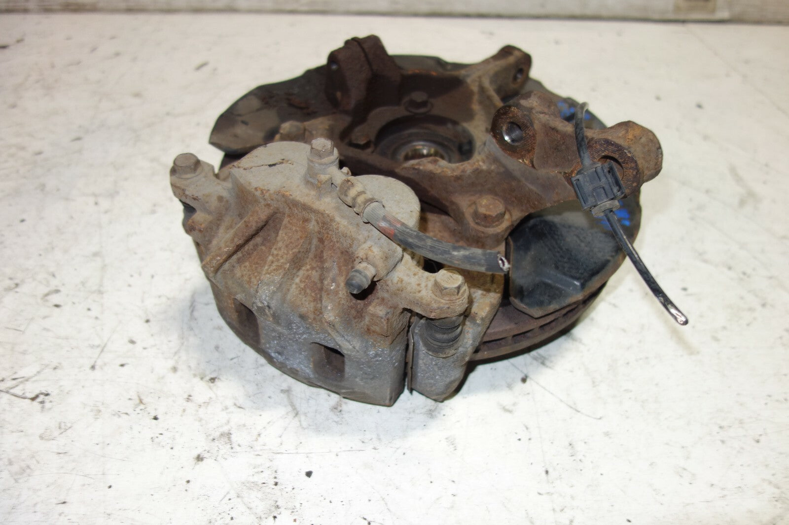 JDM Subaru Legacy Outback BR9 Front Right Spindle Hub Caliper Ej255 2010-2014