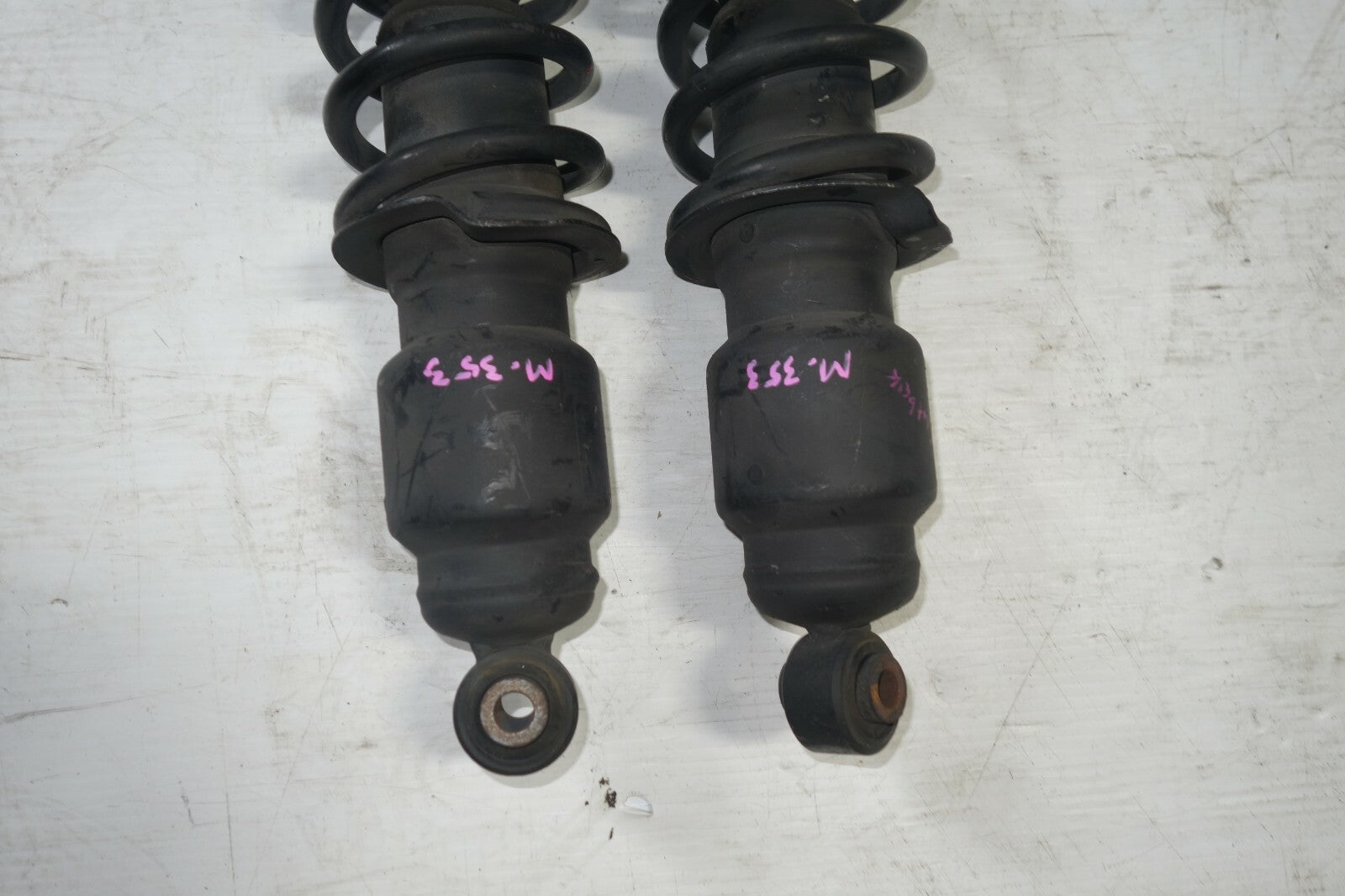JDM 05-09 SUBARU LEGACY OUTBACK OEM KYB REAR SHOCKS STRUTS ASSEMBLY WAGON ONLY