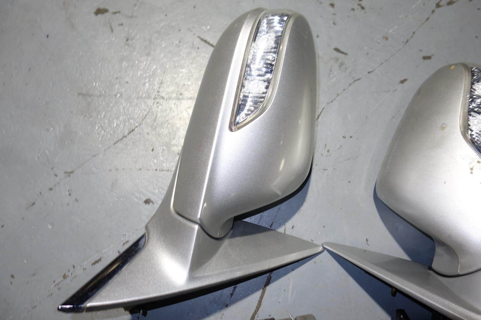 JDM Acura RL OEM Power Folding Side Mirrors Signals KB1 2005-2008 MF-2027