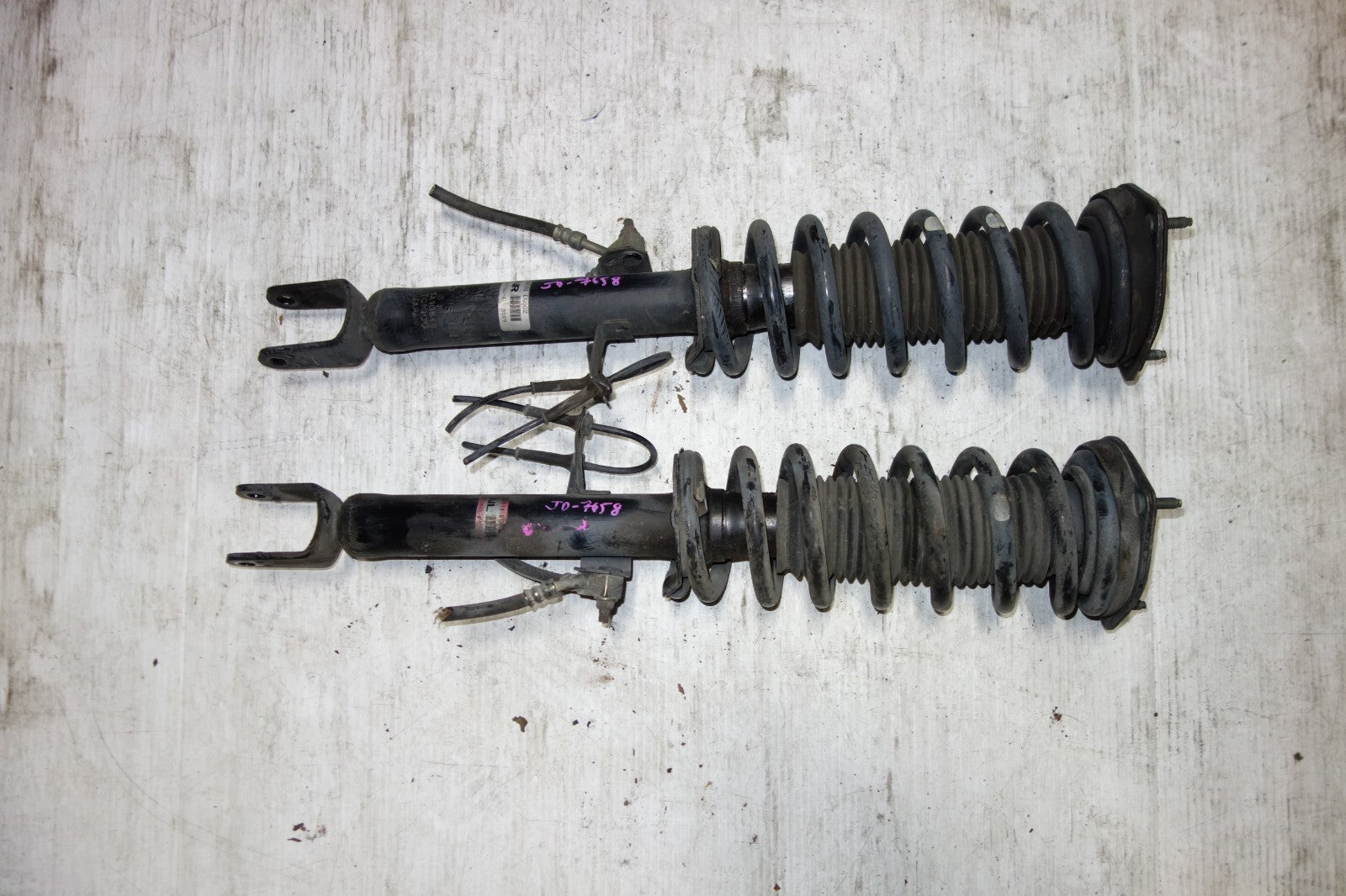 JDM GENUINE INFINITI FUGA OEM FRONT SHOCKS STRUTS SUSPENSION 2006-2010