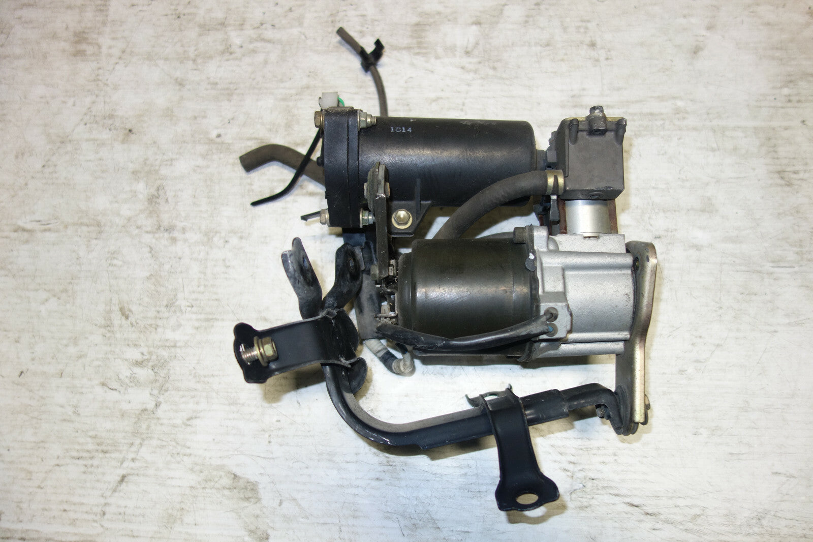 JDM Lexus LS430 Air Suspension Compressor Pump Strut Absorber 2001-2006 OEM