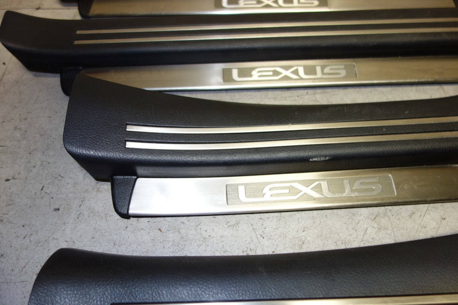 JDM LEXUS USF40 GENUINE LS460 OEM DOOR SILLS SCUFF PLATES RARE USF40 2007-2012