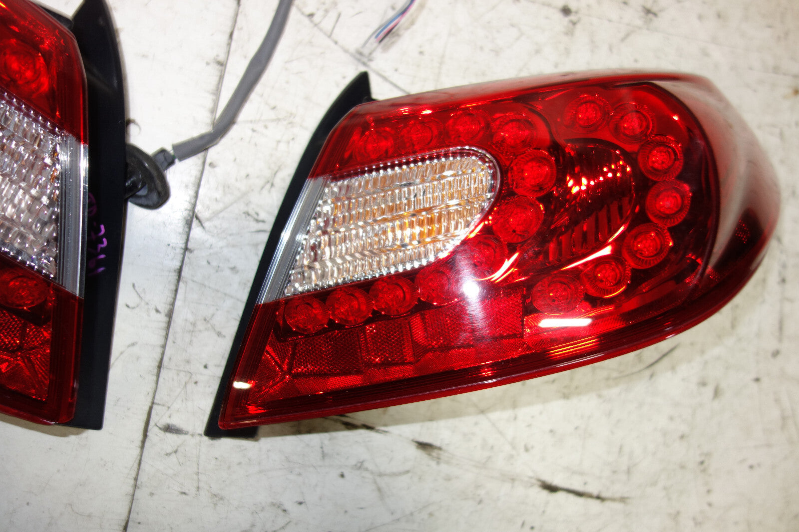 JDM Infiniti M37 M56 Nissan FUGA KY51 2011-2014 Taillights Tail Lights Lamp Set
