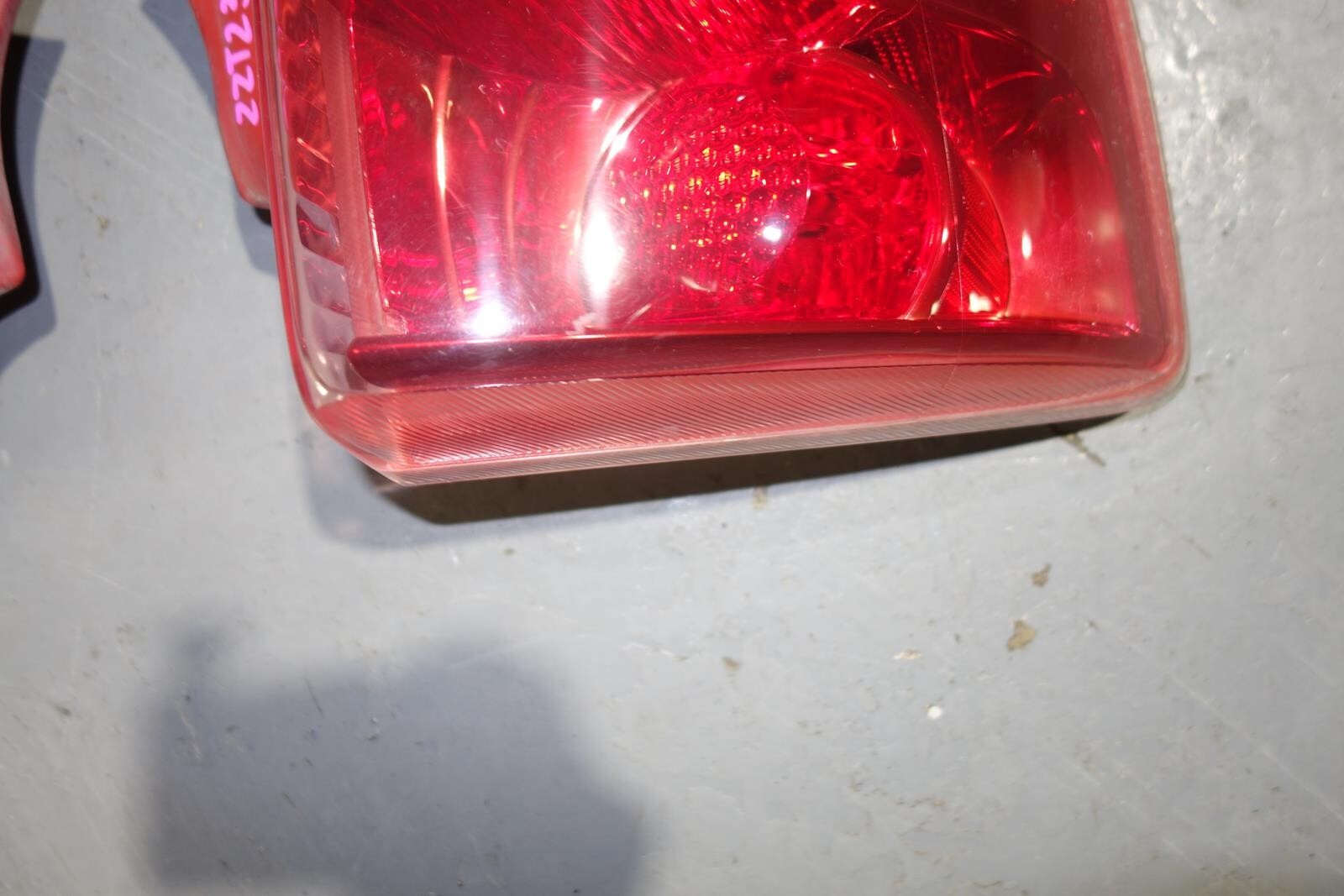 JDM 2000-2005 TOYOTA CELICA OEM TAIL LIGHTS LH LR TAIL LAMPS 2000-2005 MF-1678