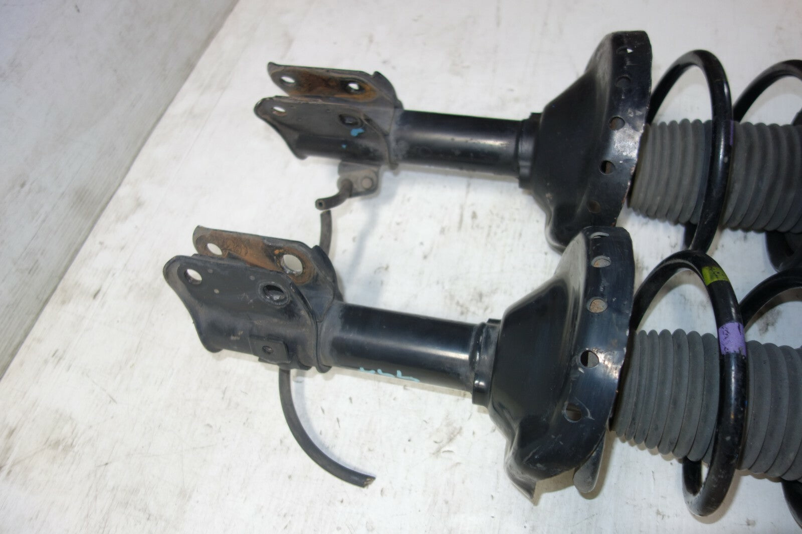JDM Subaru Impreza WRX OEM Front Shocks Pair Genuine V9 Hawkeye 2006 2007