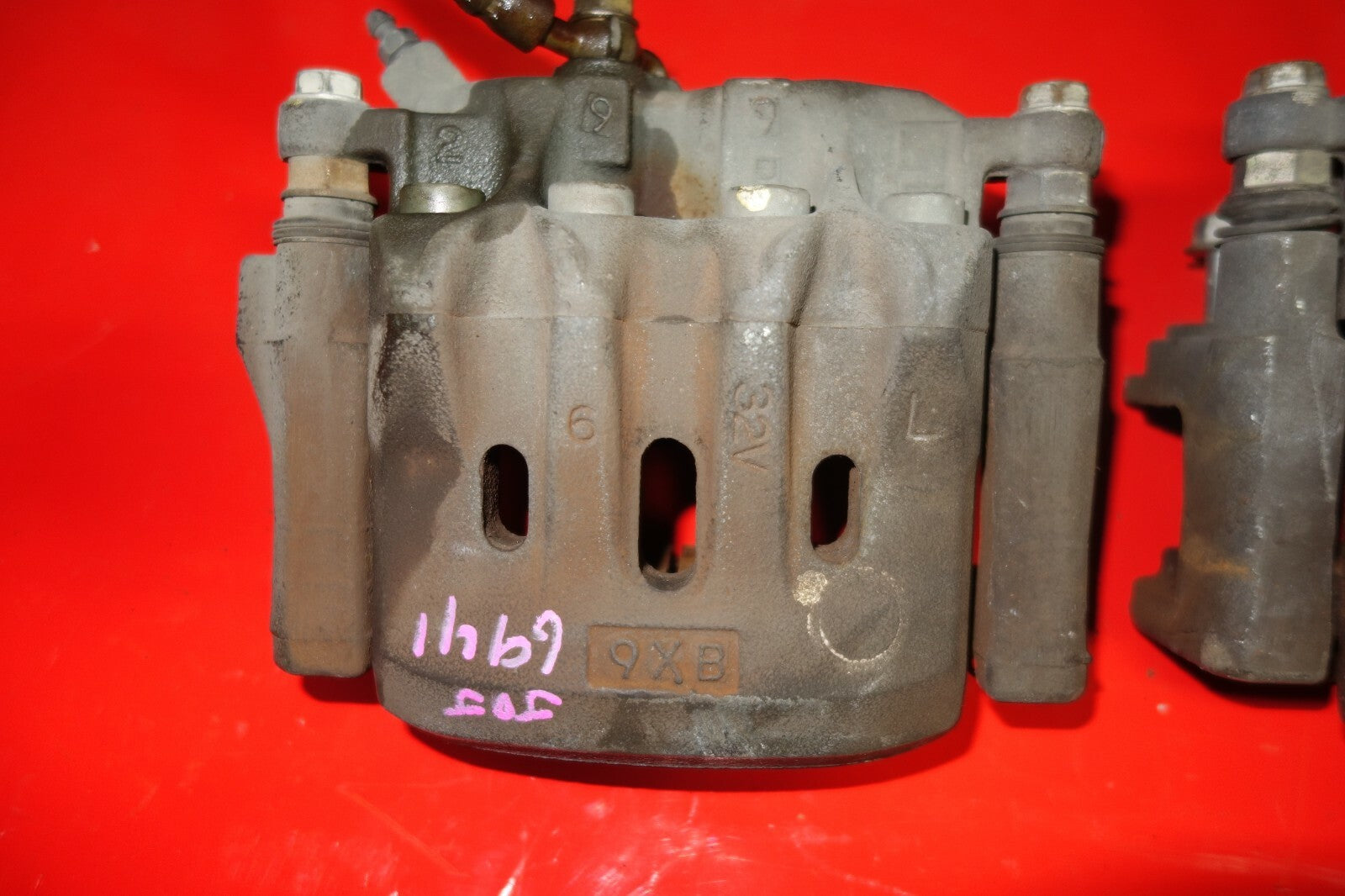 Genuine Lexus Is300 Front Brake Calipers Left & Right 2001 2002 2003 2004 2005