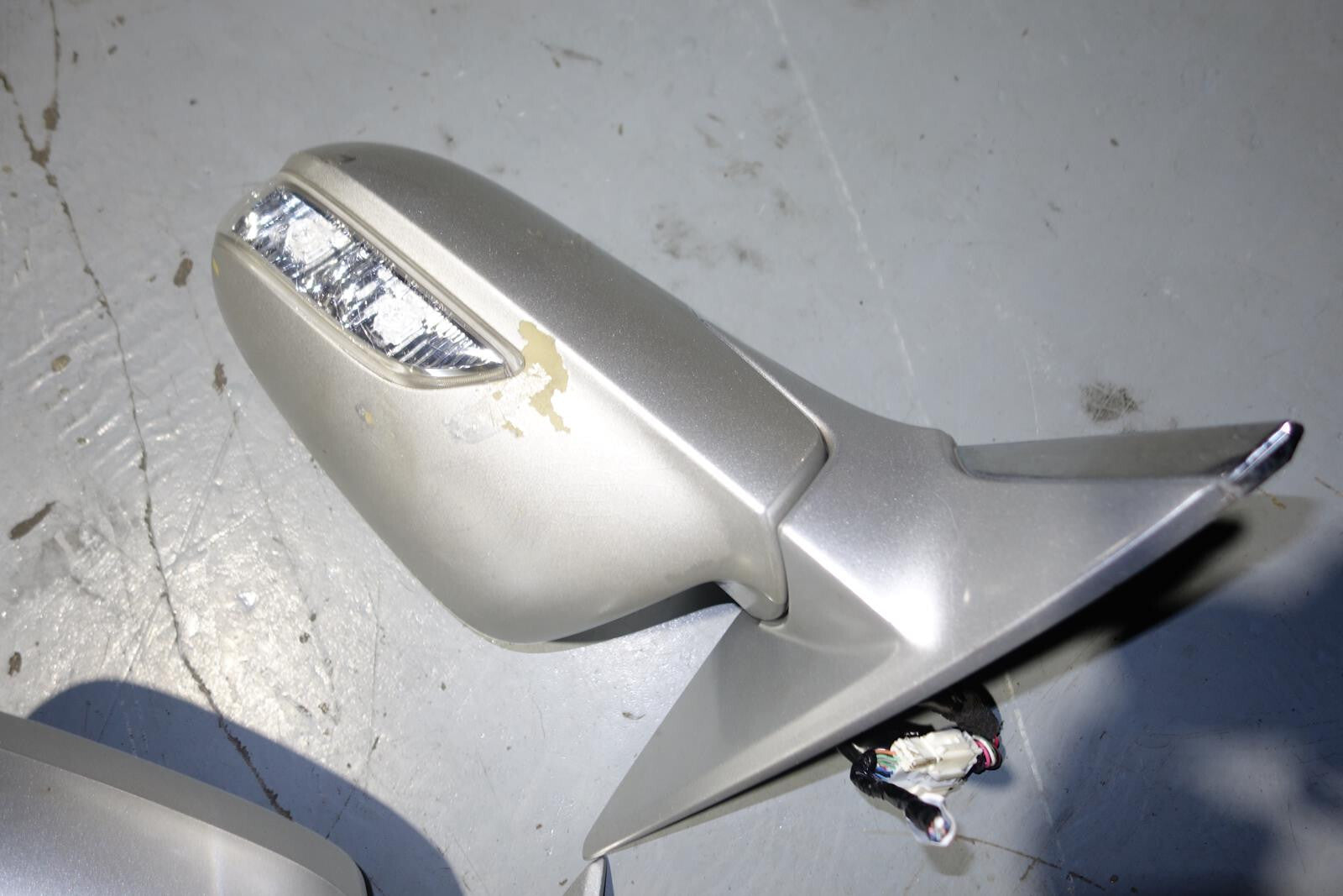 JDM Acura RL OEM Power Folding Side Mirrors Signals KB1 2005-2008 MF-2027