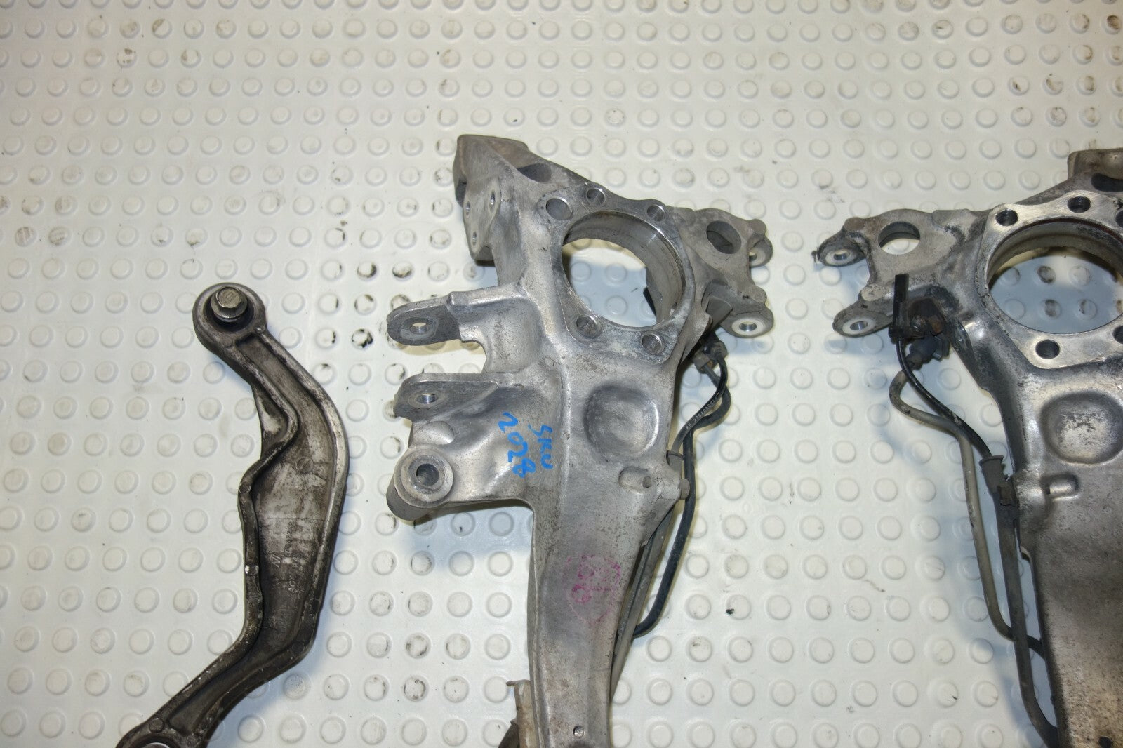 JDM Subaru Legacy Spec-B Aluminum Rear Trailing Arms 2005 2006 2007 2008 2009