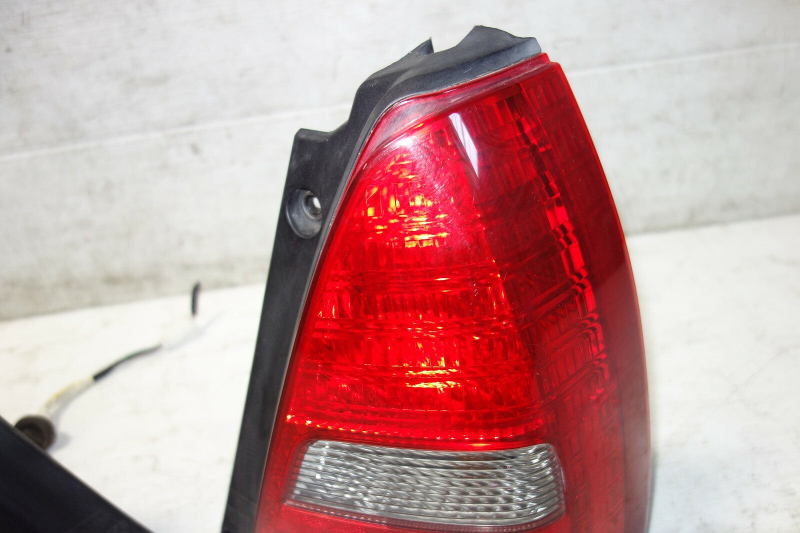 JDM SUBARU FORESTER SG5 SG OEM TAIL LIGHTS LAMPS LEFT & RIGHT SIDE SET 2003-2005