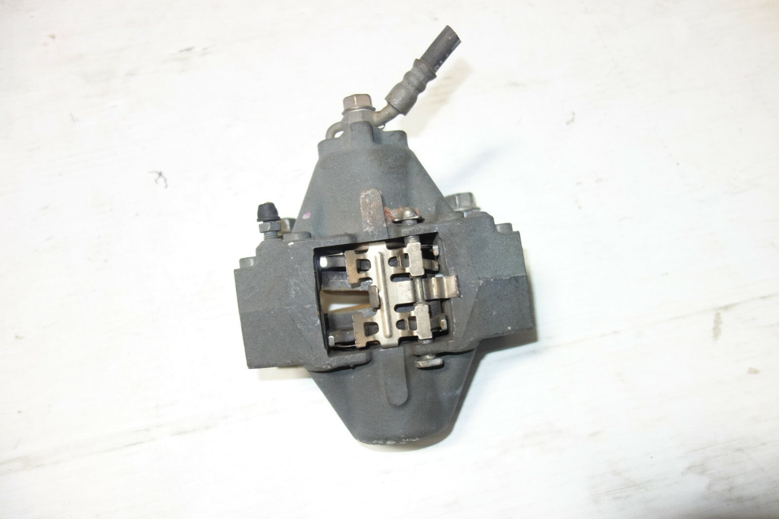 JDM 2001-2005 LEXUS IS300 GENUINE REAR BRAKE CALIPERS OEM LEFT & RIGHT SXE10