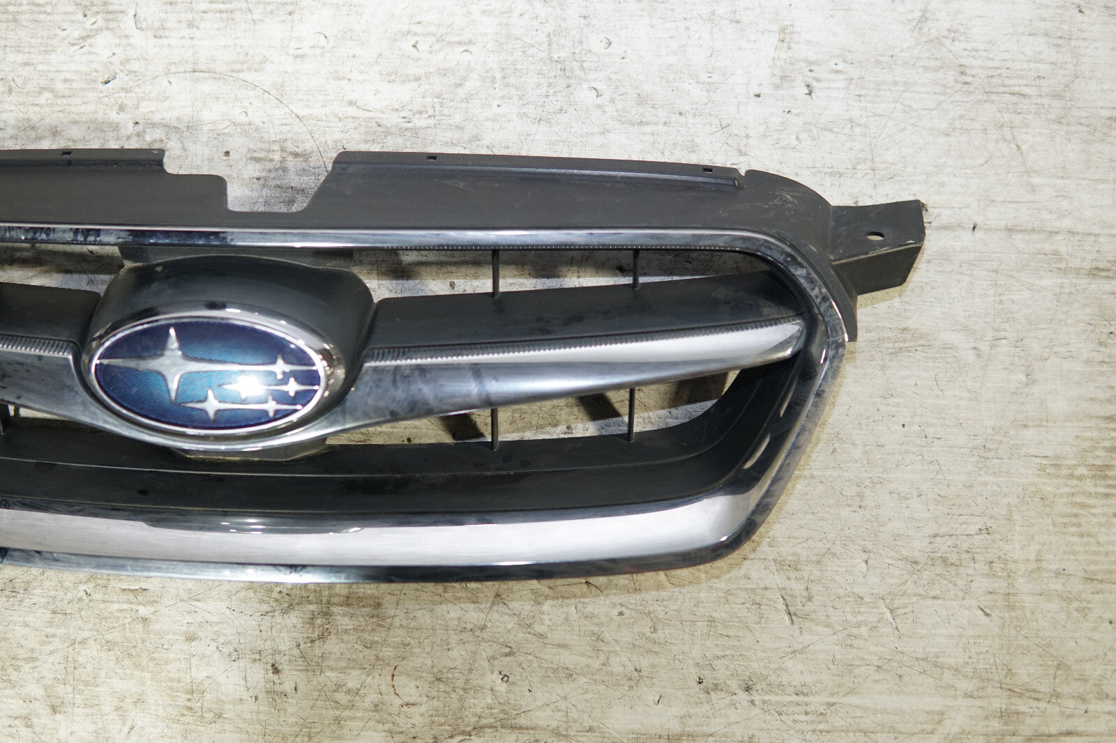 JDM Subaru Legacy OEM Front Grille 2005 2006 2007 MF-472