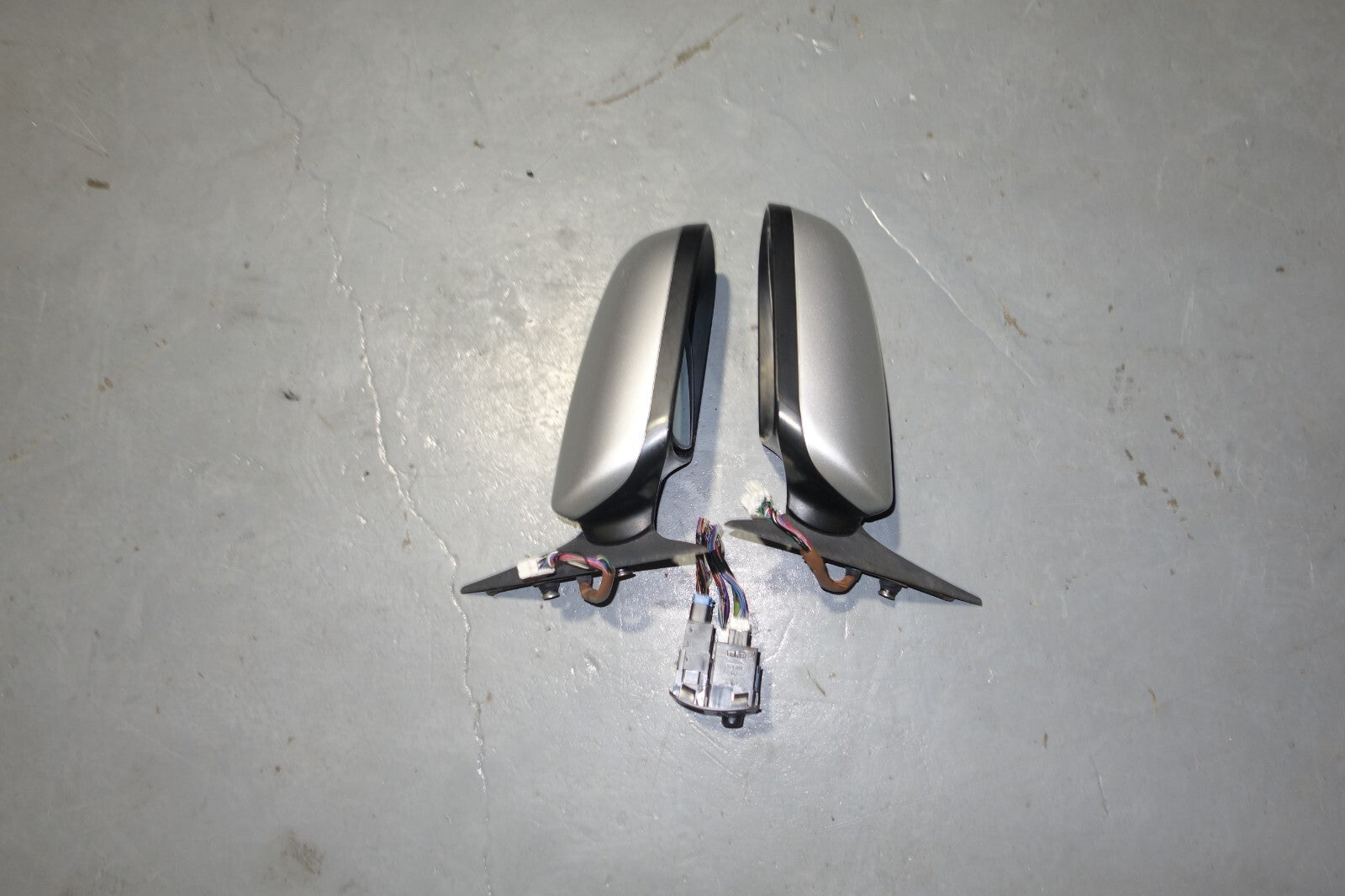 JDM Subaru Legacy Power Folding Auto Flip Mirrors 2005-2007