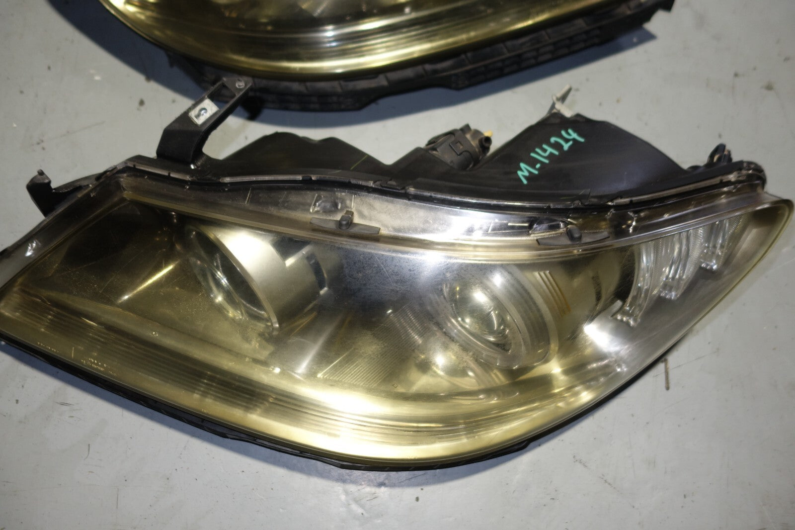 JDM 05-08 GENUINE ACURA RL CLEAR OEM HID HEAD LIGHTS KB1 HEADLIGHTS PAIR LH & RH
