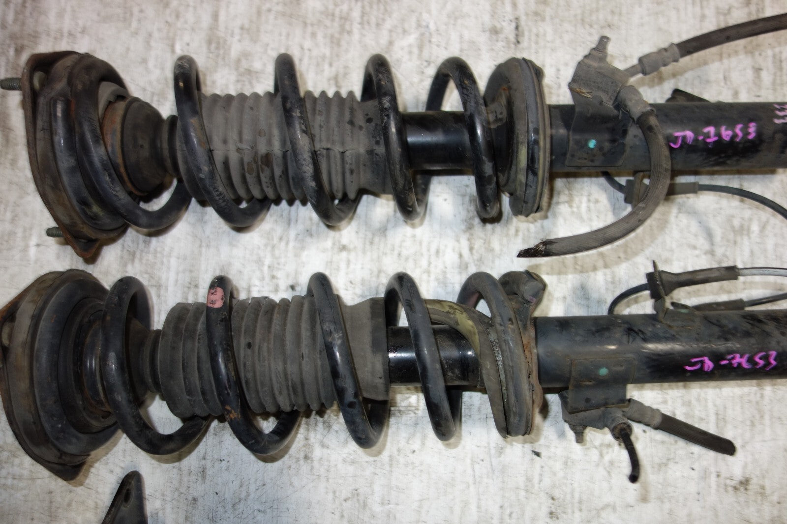 JDM Nissan 350z / G35 Coupe OEM Front & Rear SUSPENSION SHOCK ABSORBERS 2003-09