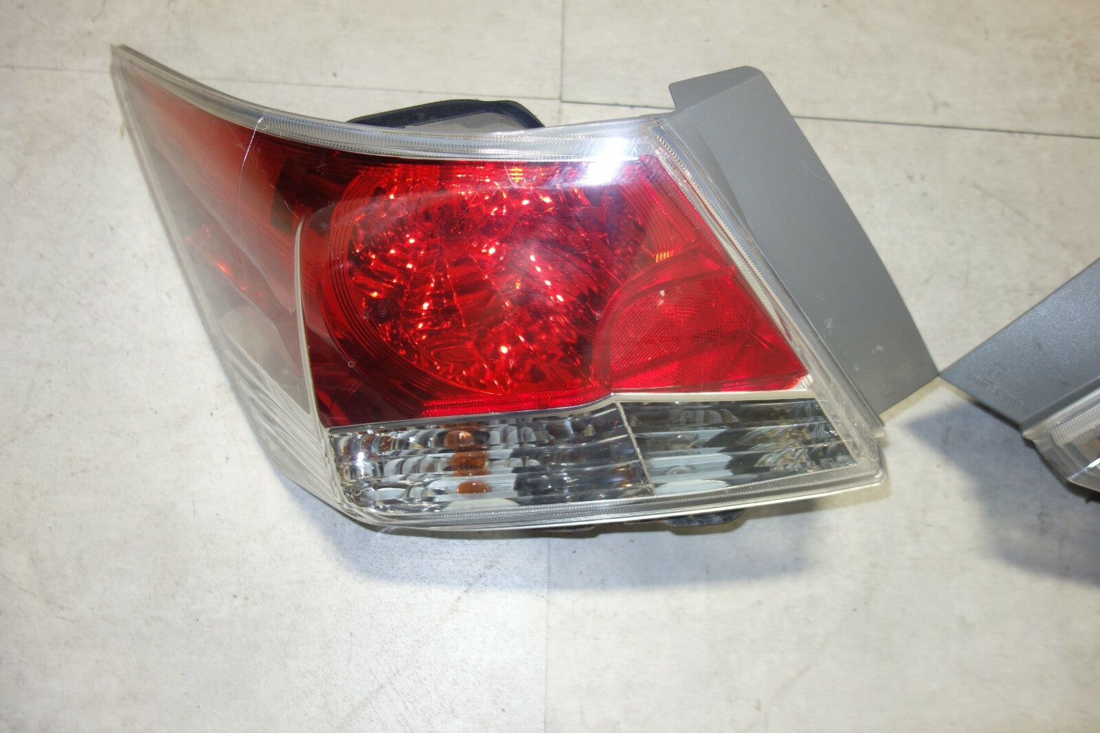 JDM 2008-2012 GENUINE HONDA ACCORD INSPIRE CP3 OEM TAIL LIGHTS TAIL LAMPS 4 DOOR