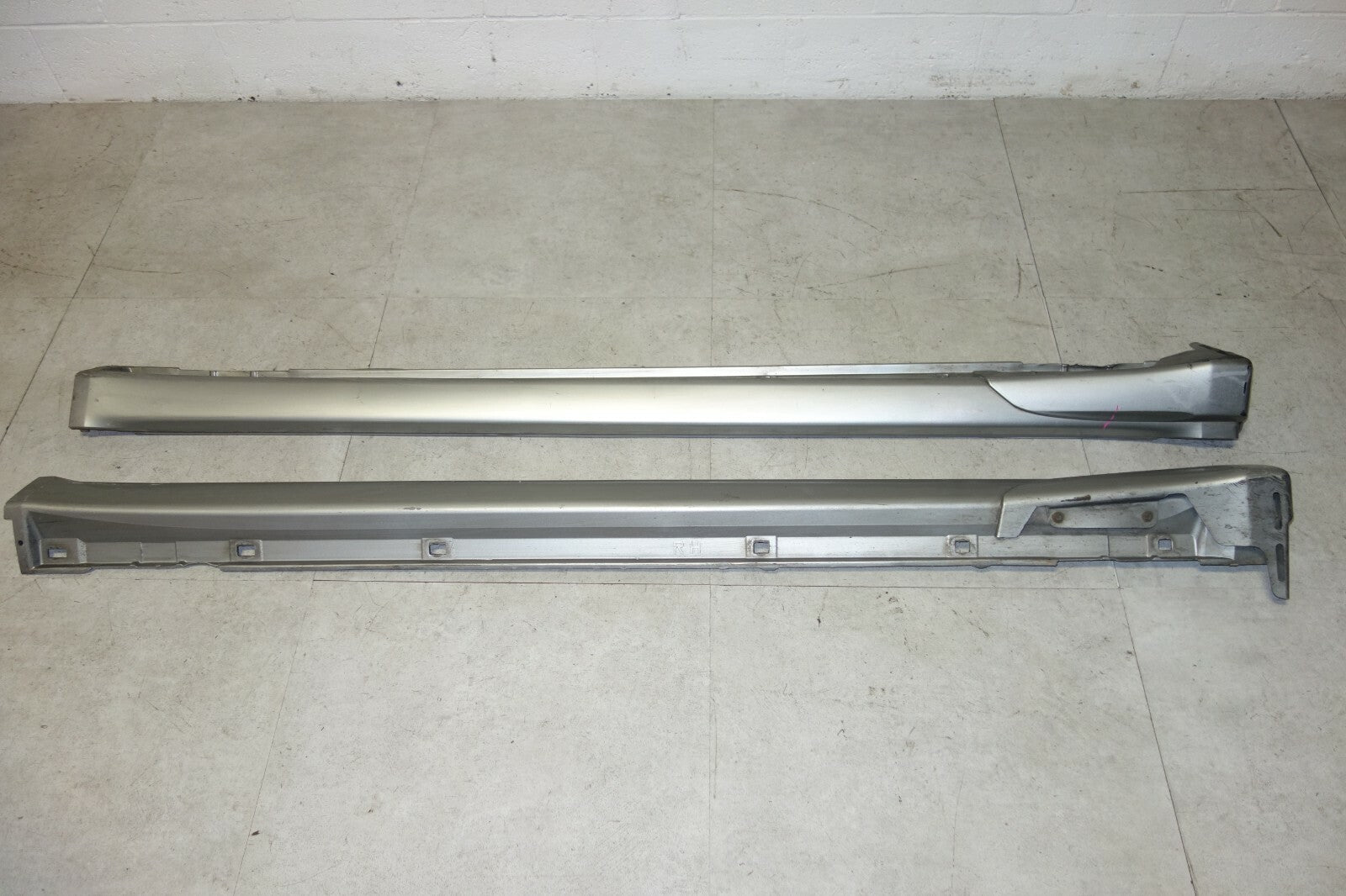 JDM 2005-2009 GENUINE SUBARU LEGACY SPEC B OEM SIDE SKIRTS SPATS LEGACY OUTBACK