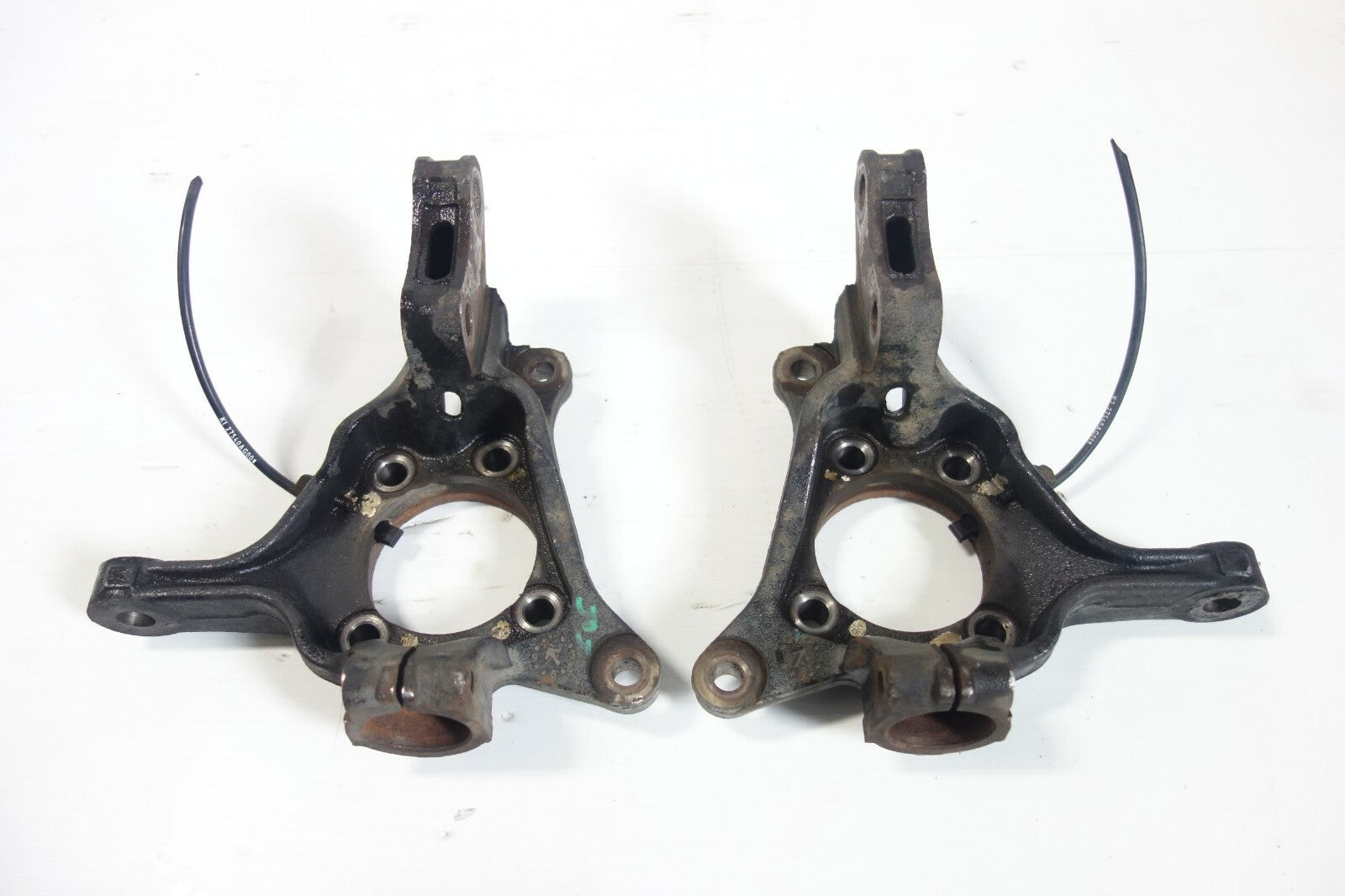 Subaru Legacy Knuckle Legacy Outback Knuckle Spindle Front OEM 2005-2014 L & R