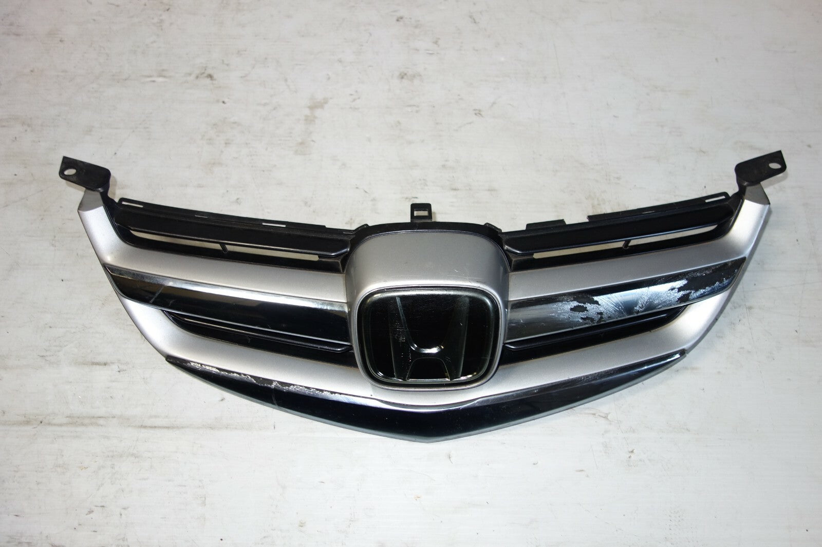 JDM Acura RL Honda Legend Front Grille 2005 2006 2007 2008 OEM Made in Japan Kb1