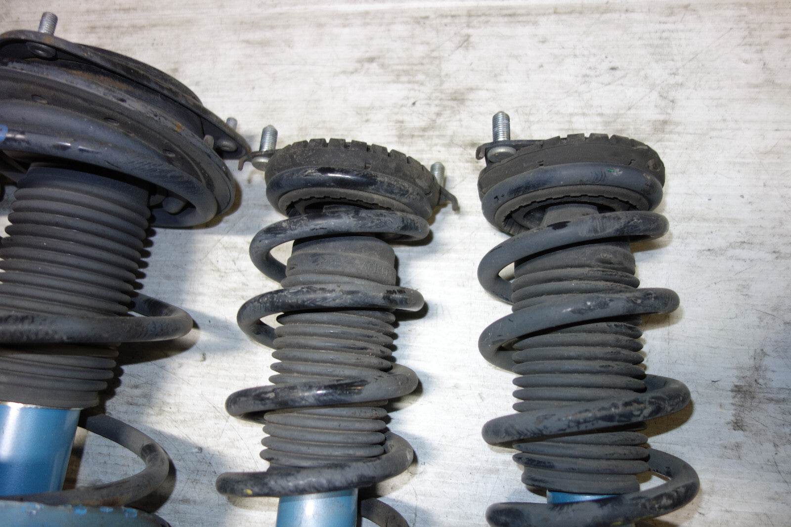 JDM Subaru Legacy KYB NEW SR SPECIAL Shocks Struts Springs Suspension 2005-2009