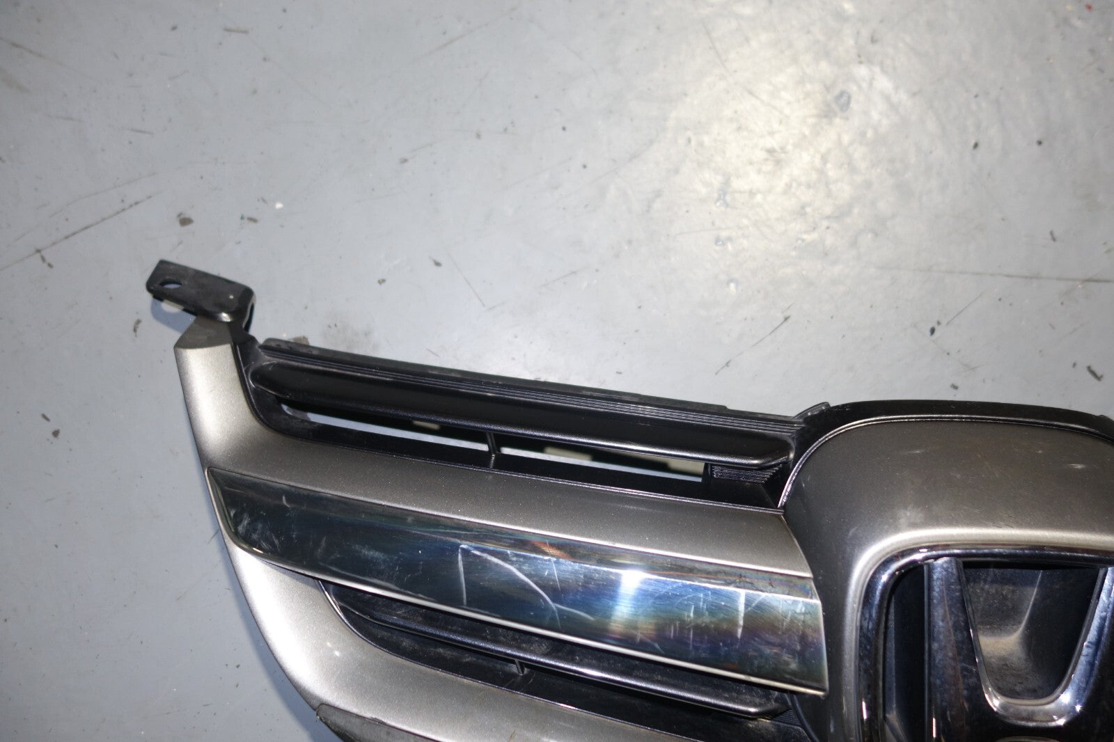 JDM 2005-2008 ACURA RL KB1 OEM FRONT GRILLE HONDA LEGEND KB1 GRILL