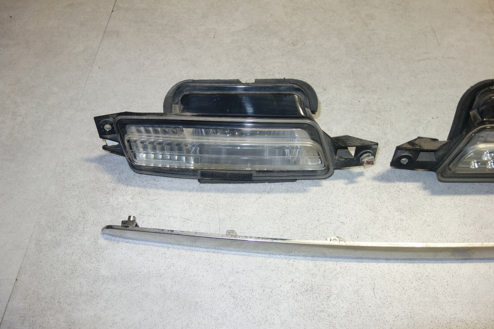 JDM Subaru Legacy BP5 Rear Center Garnish Reverse Lights 2005-2009