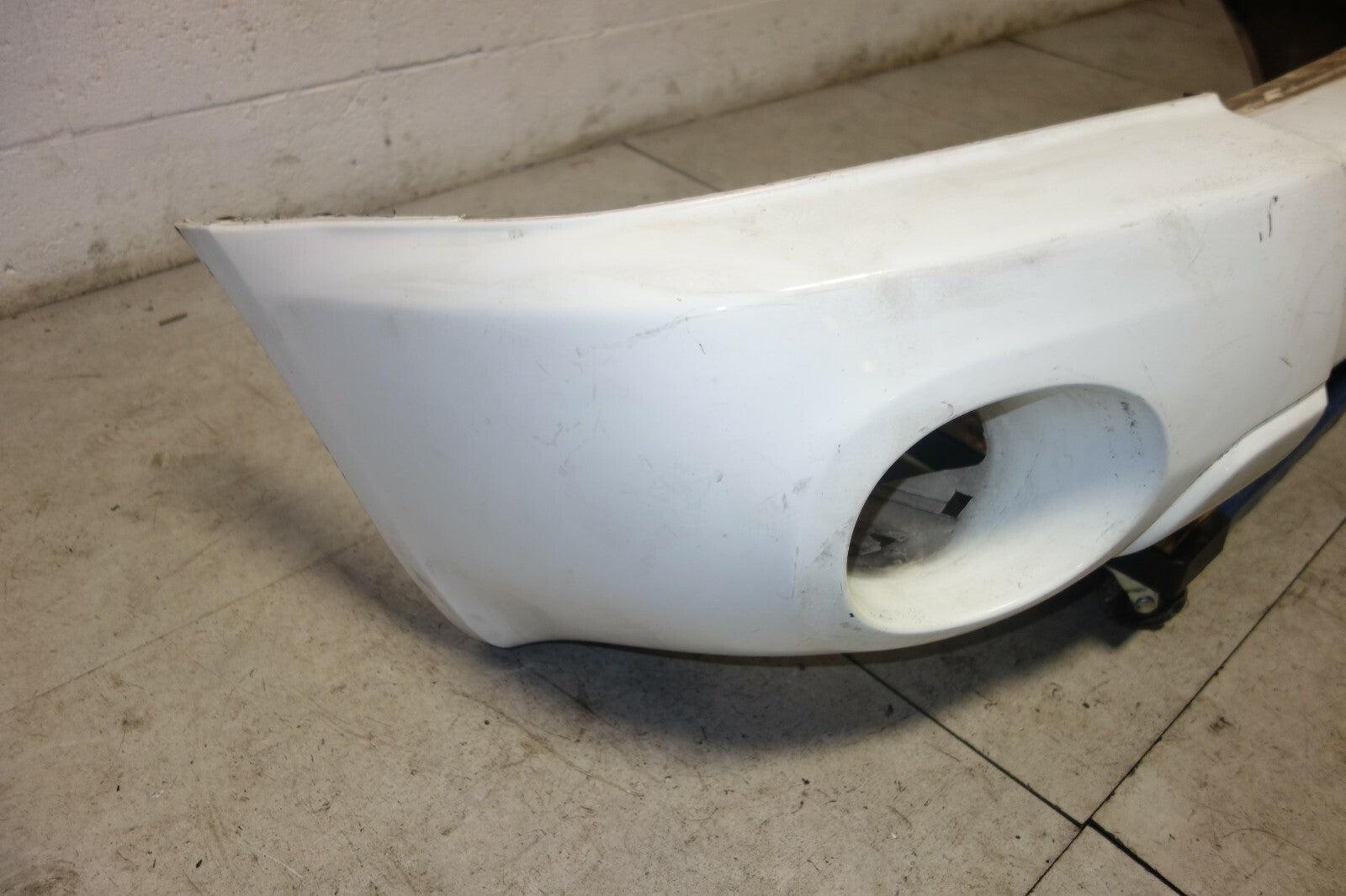 JDM Subaru Forester SG5 Genuine Front Bumper Cover In White 2003-2005