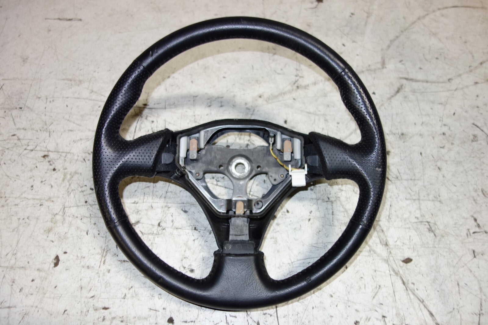 JDM 2000-2005 TOYOTA CELICA STEERING WHEEL ZZT231 ZZT230