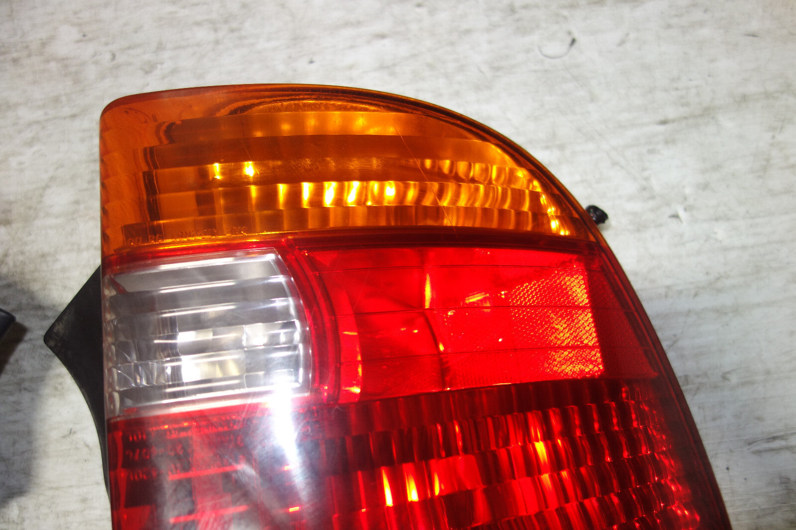 JDM Toyota Celica GT GT-S OEM Tail Lights Lamps 2001-2003 Spec ZZT231 ZZT230