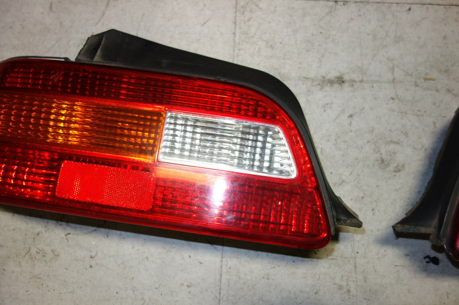 JDM Honda Legend KA7 Tail Lights Lamps OEM 1991-1995 Sedan 4-Door Left + Right