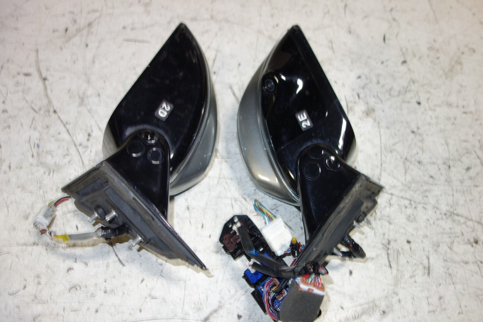 JDM Infiniti M35 / M45 Side View Mirrors Power Folding LED Signal 2006-2010