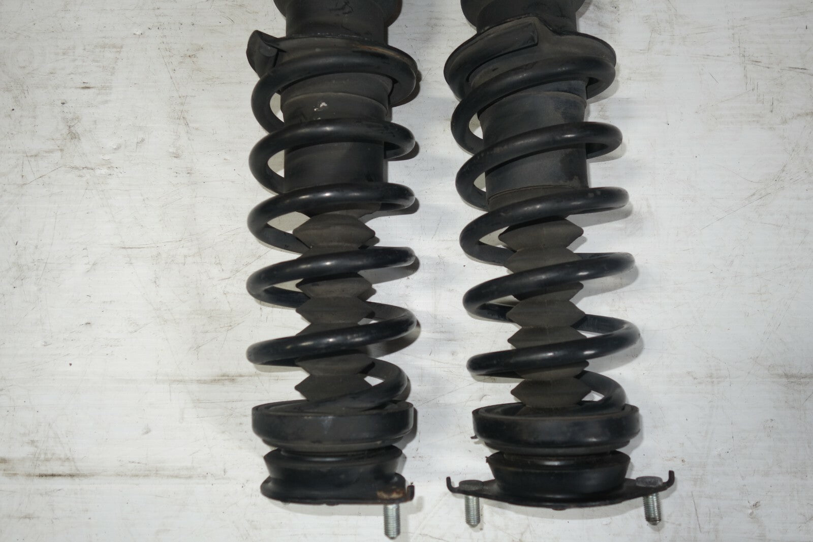 JDM 05-09 SUBARU LEGACY OUTBACK OEM KYB REAR SHOCKS STRUTS ASSEMBLY WAGON ONLY