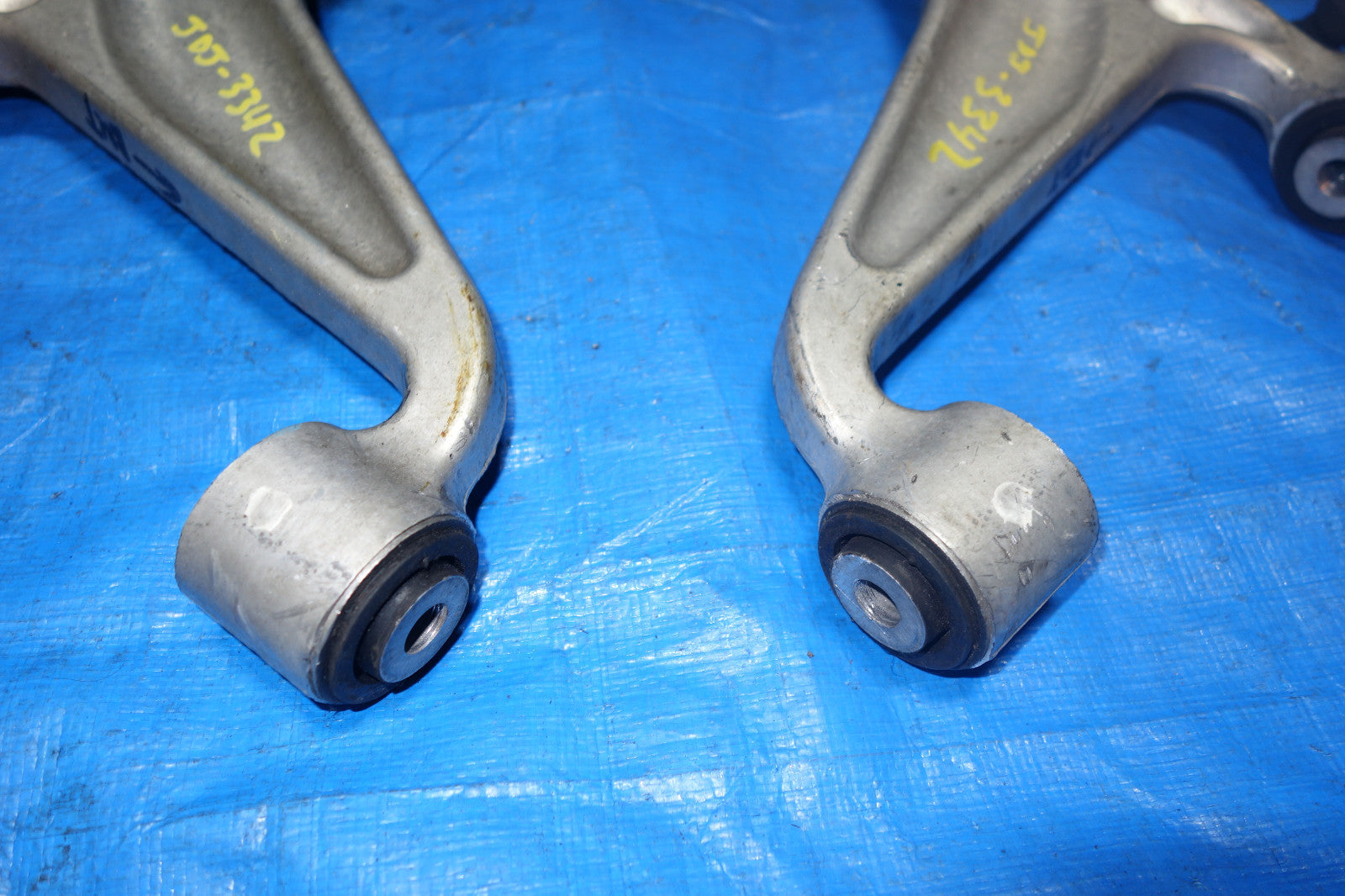 JDM Infiniti G35 OEM Rear Upper Control Arms Ball Joints Pair CPV35 2003-2006