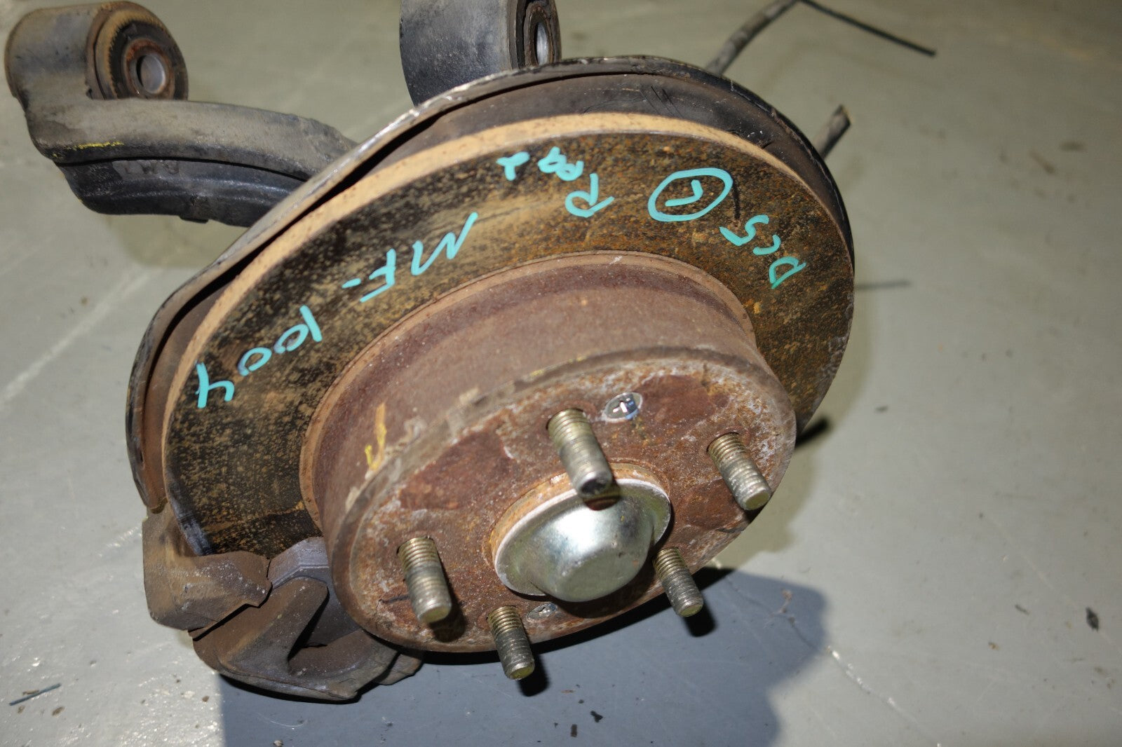 JDM 2002-2006 ACURA RSX HUB DC5 OEM REAR LEFT SIDE HUB CALIPER KNUCKLE MF-1004