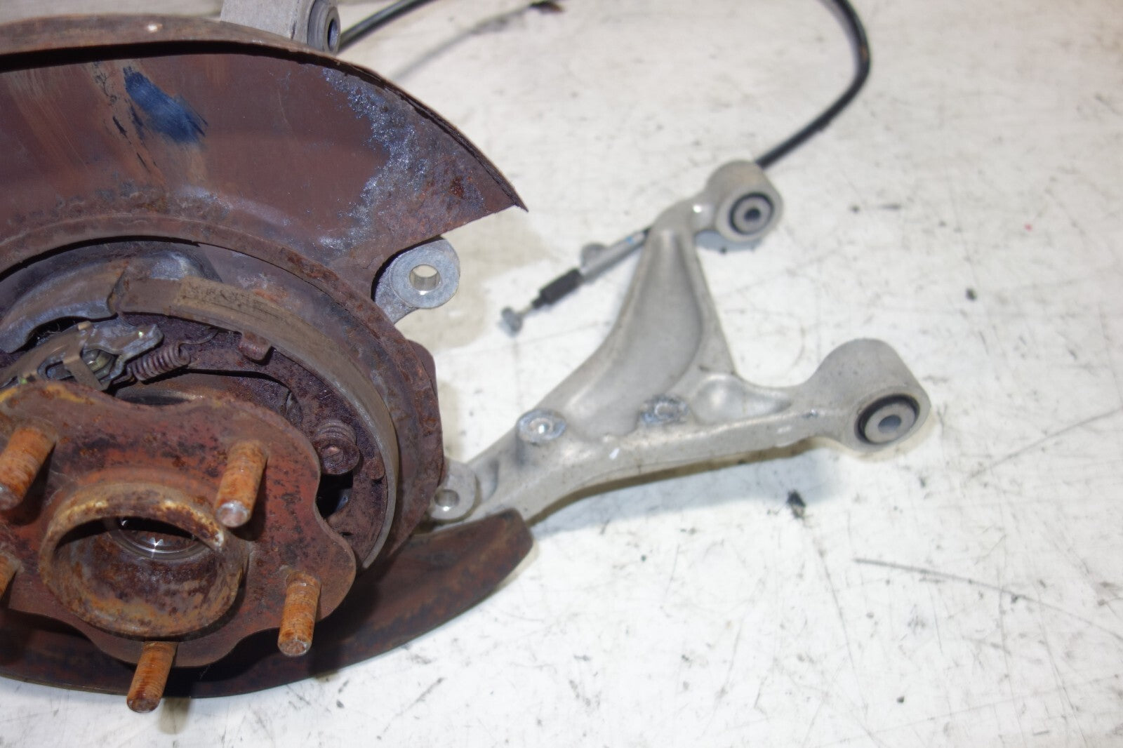 JDM Nissan 350z / G35 Rear Left Wheel Hub Spindle Bearing Control Arm 2003-2009