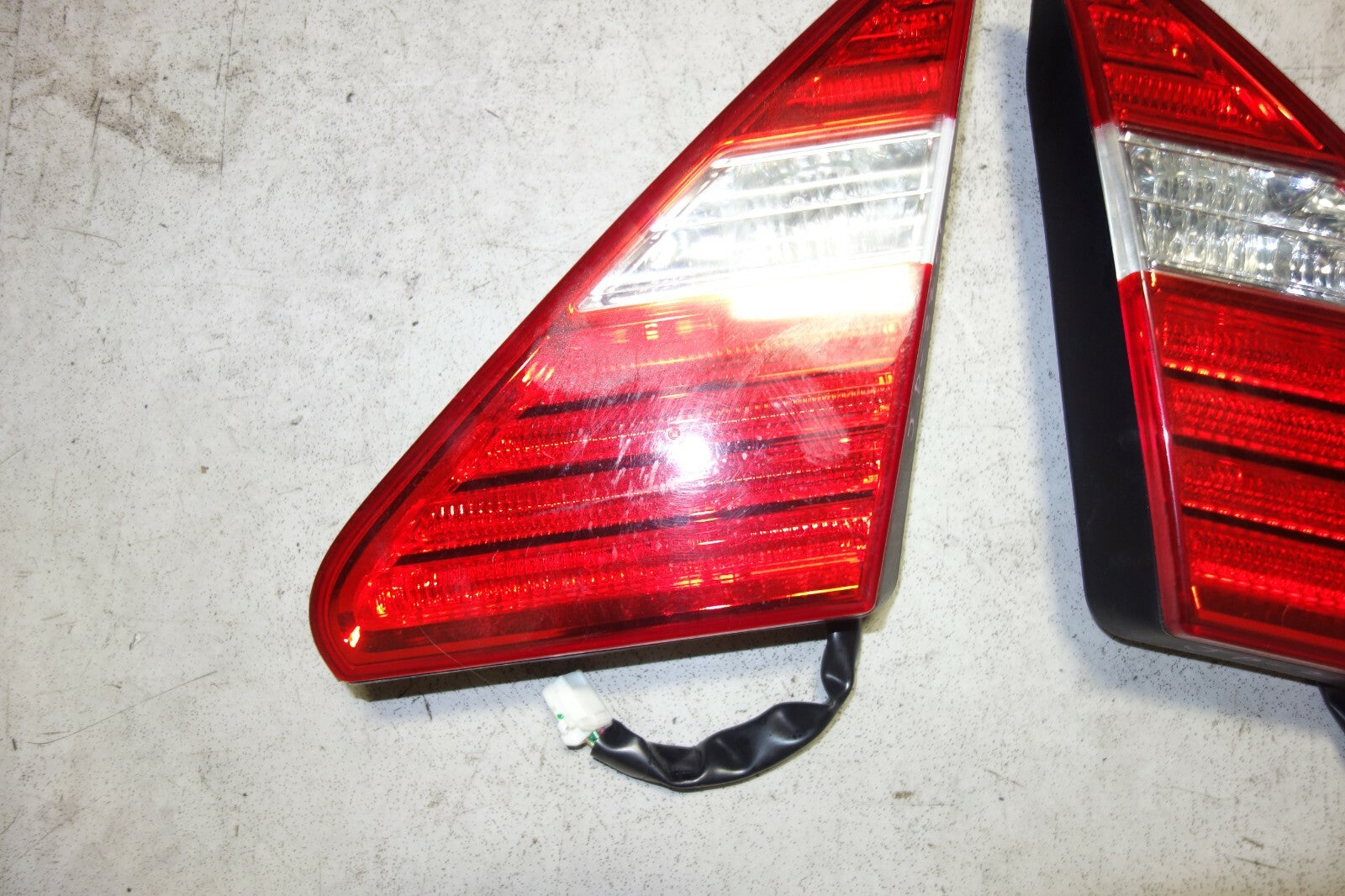 JDM Lexus LS430 Toyota Celsior Taillights Taillamps Inner Pair 2004 2005 2006