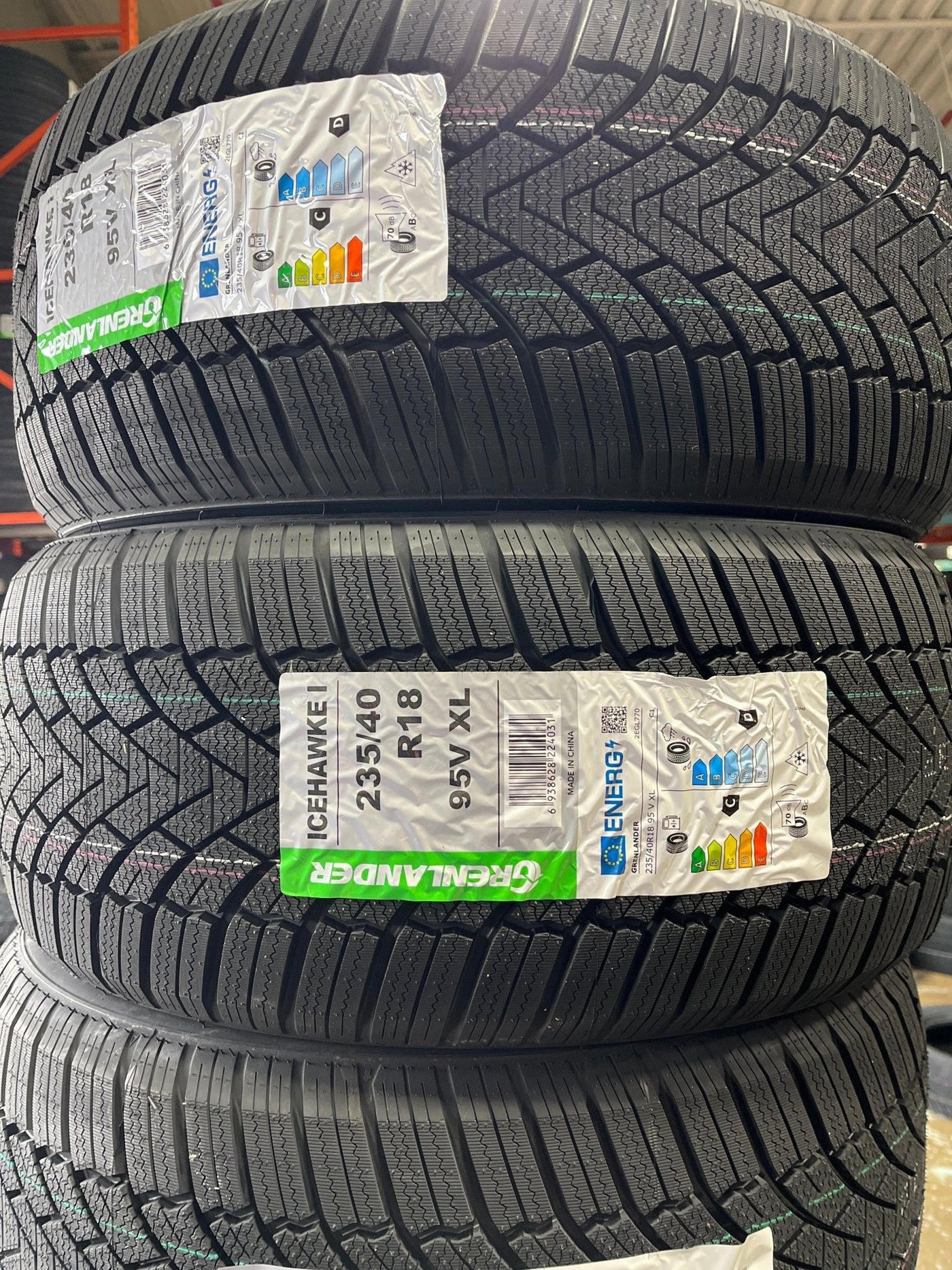 235/40R18 GRENLANDER ICEHAWKE I WINTER