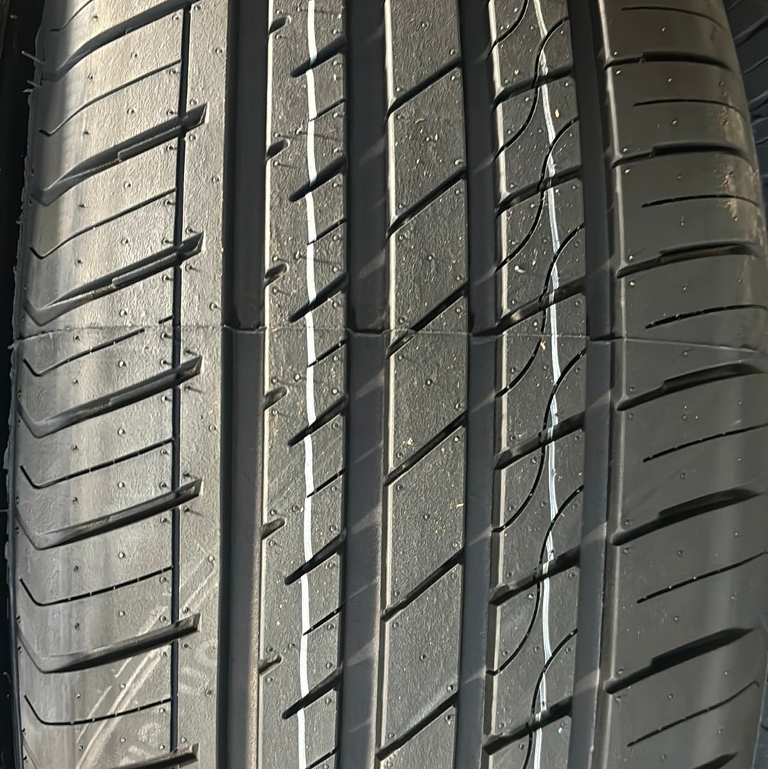 235/55R19 GRENLANDER L-ZEAL56 UHP PASSENGER