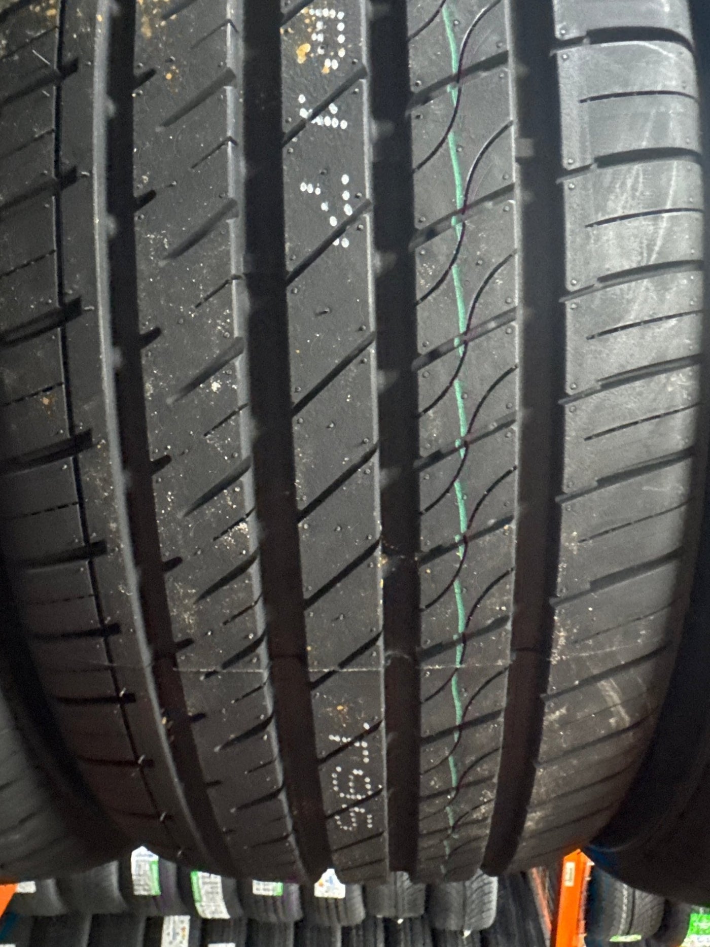 245/45R17 GRENLANDER L-ZEAL56 UHP PASSENGER