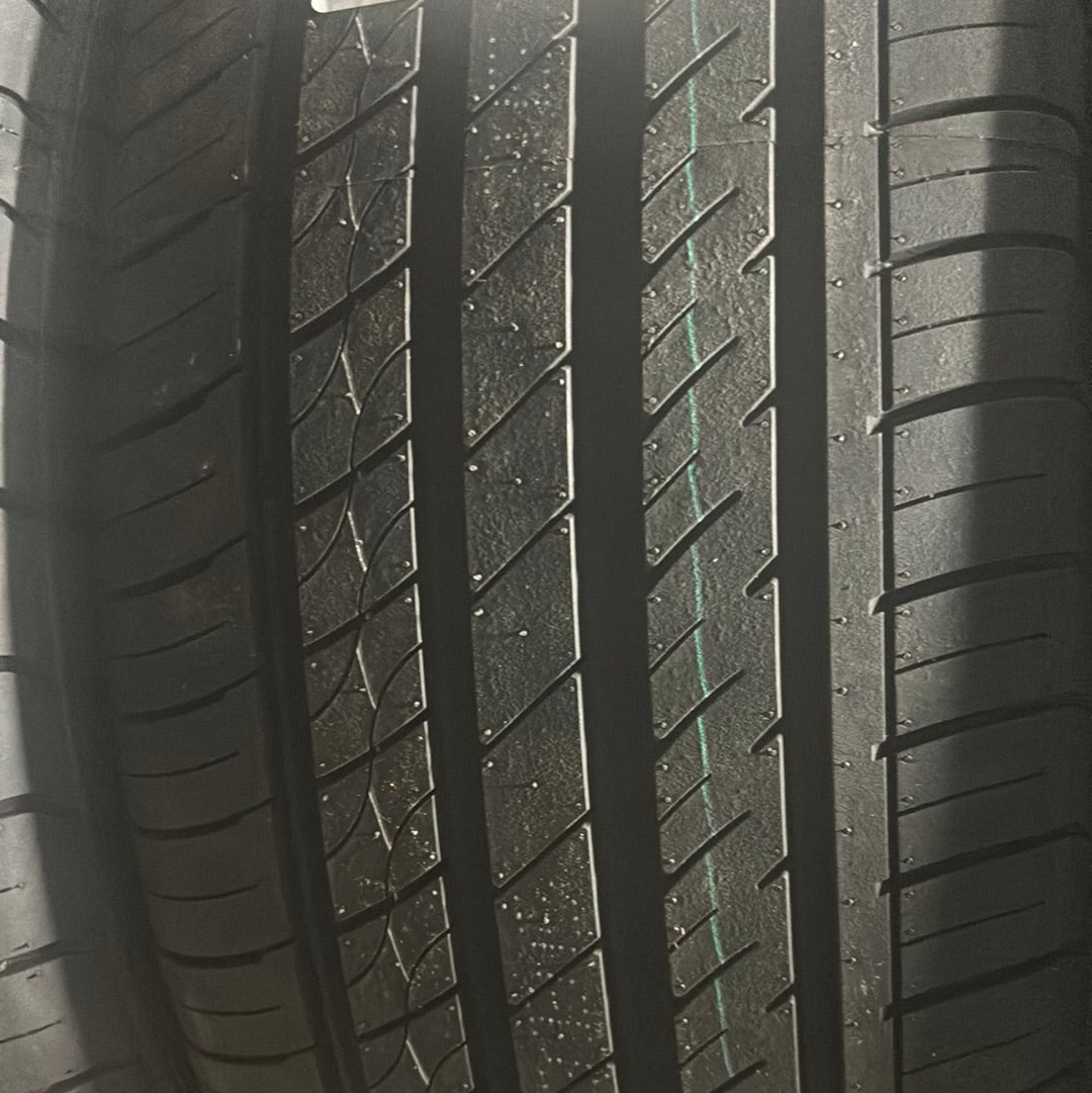 245/45R19 GRENLANDER L-ZEAL56 UHP PASSENGER