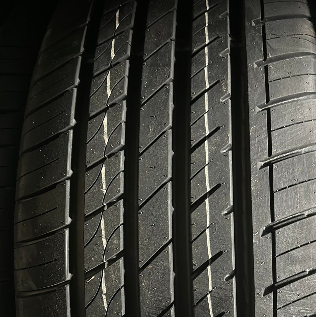 245/50R20 GRENLANDER L-ZEAL56 UHP PASSENGER