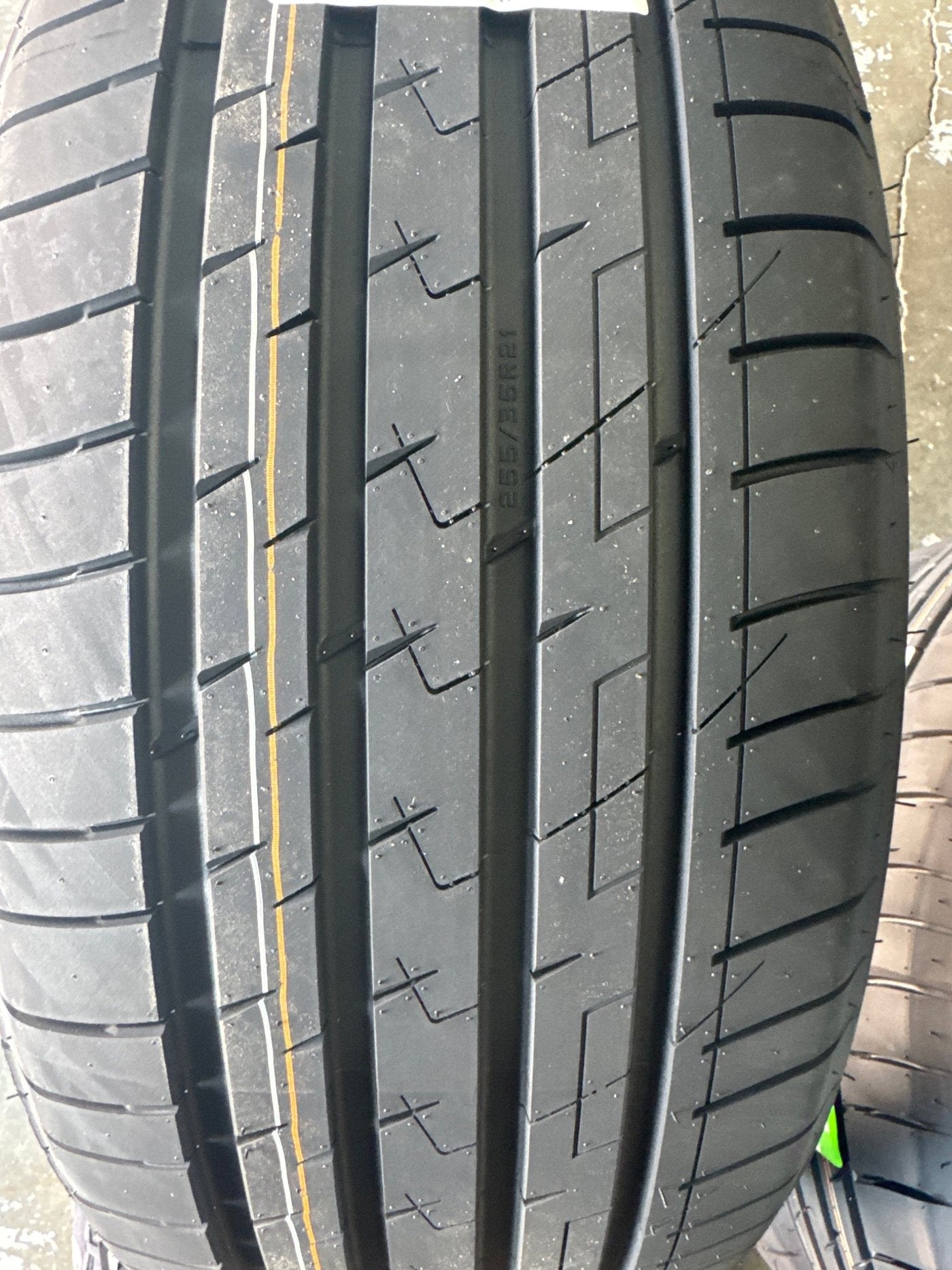 255/35R21 GRENLANDER X-SPORTER EV PASSENGER