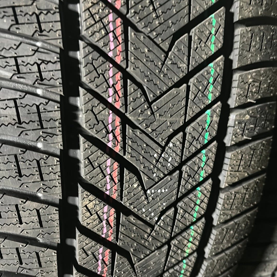 275/55R20 GRENLANDER ICEHAWKE II WINTER