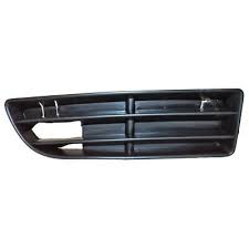 VOLKSWAGEN JETTA 1999-2005 — FOG LAMP COVER RH BLK JETTA 99-05/JETTA CITY 2007