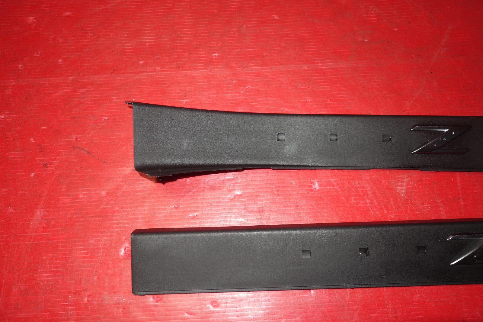 JDM Nissan 350z Z33 OEM Door Sills Side Steps Trim Panel 2003-2005 #5478