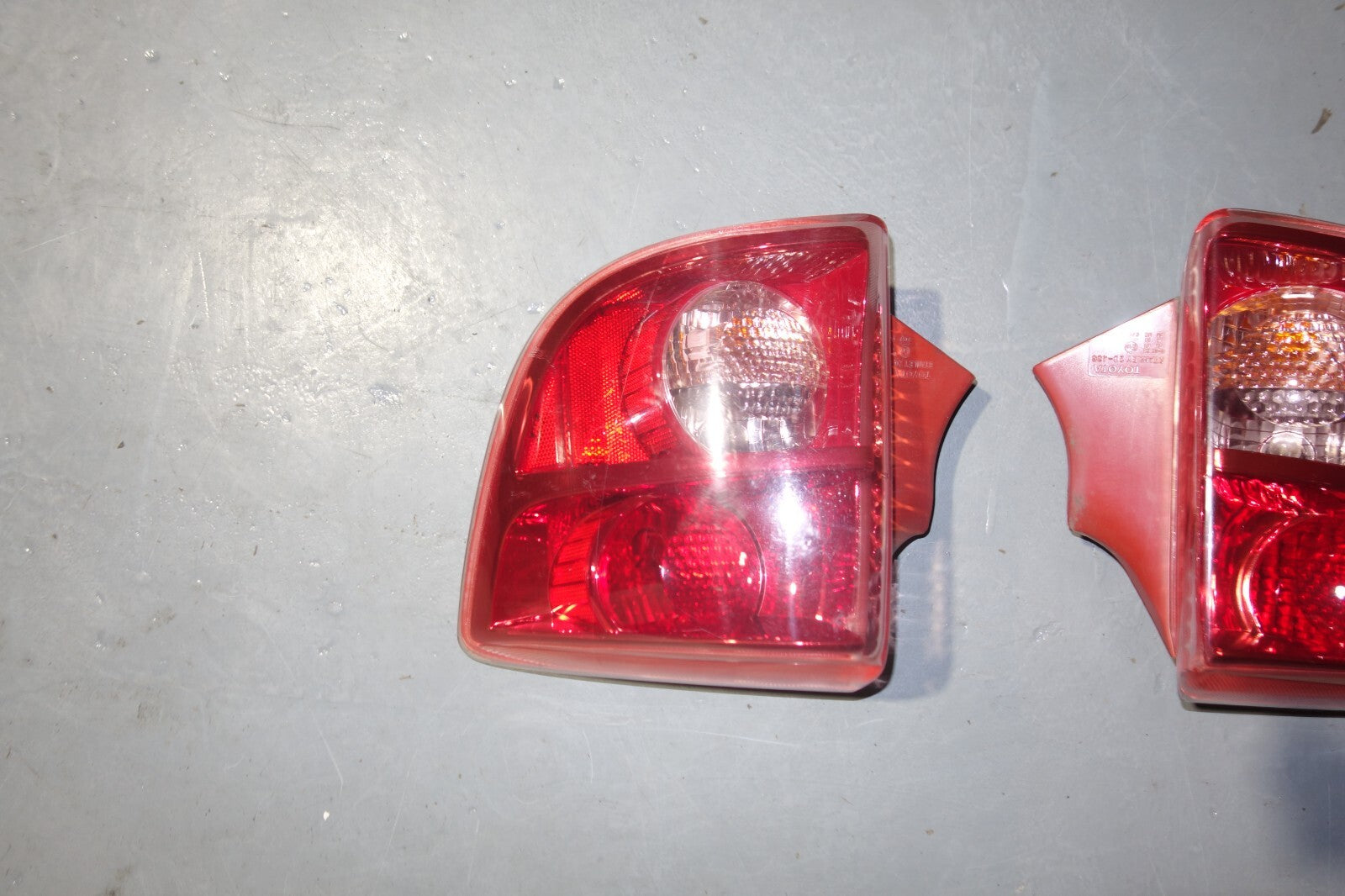 JDM 2000-2005 TOYOTA CELICA OEM TAIL LIGHTS LH LR TAIL LAMPS 2000-2005