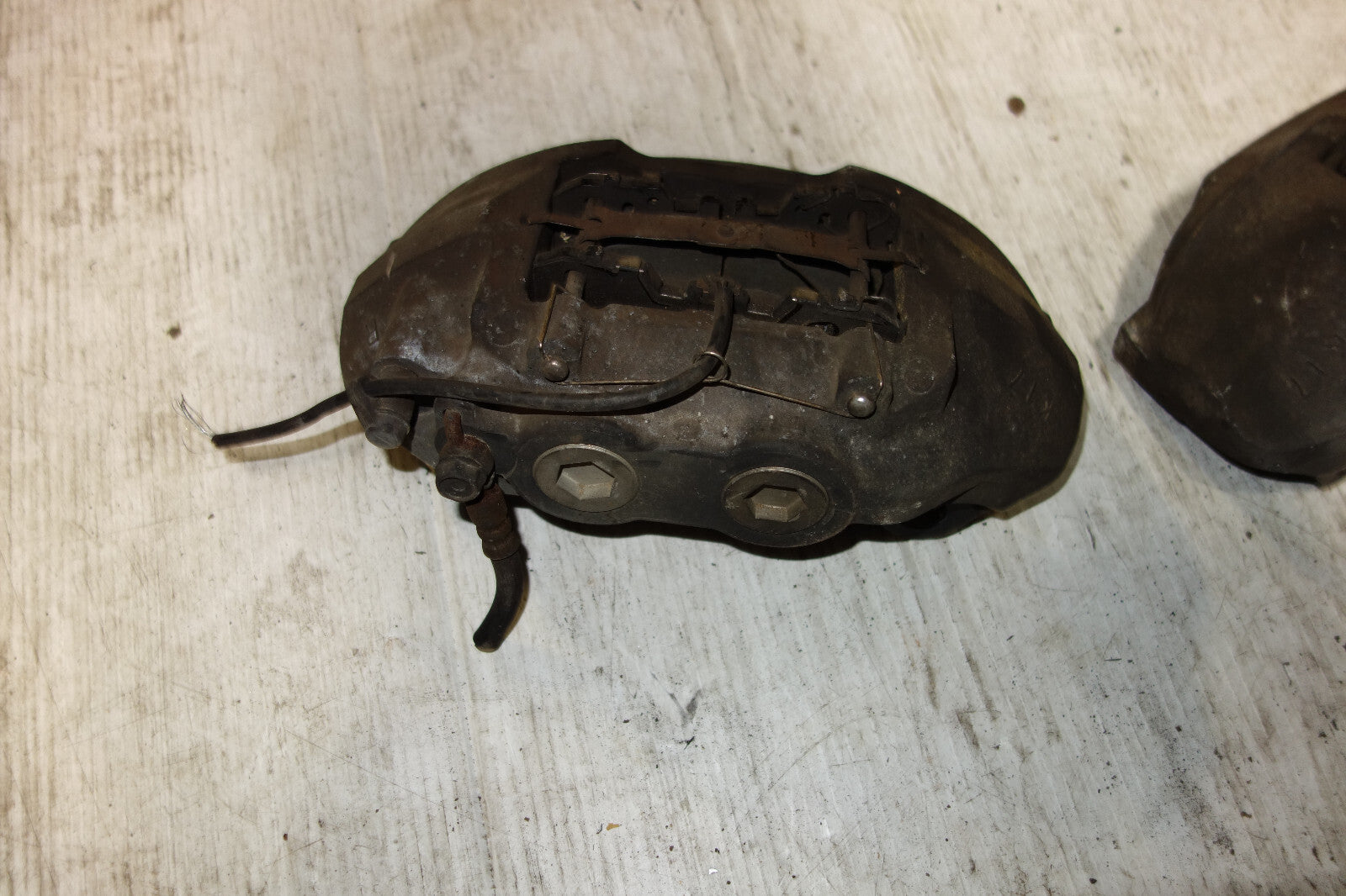 Lexus LS460 Front Brake Calipers OEM 2007-2017 OEM Left / Right JDM RWD